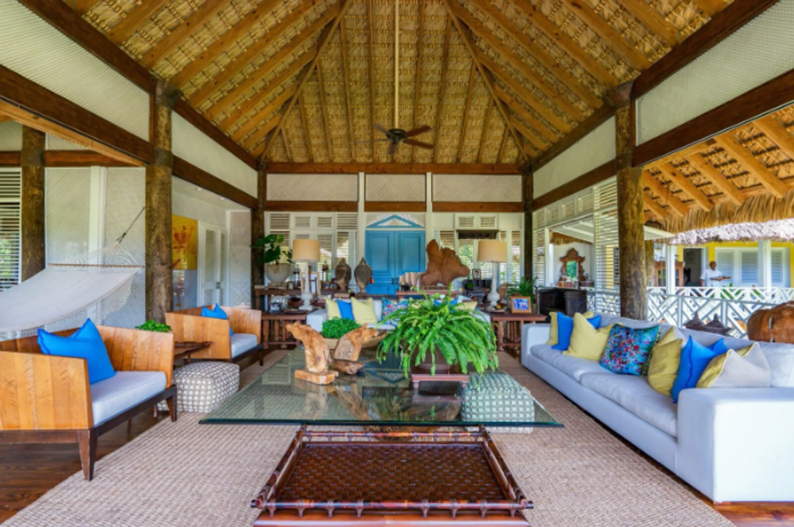 Spacious Caribbean Estate with Private Pool and Lovely Grounds — photograph 5