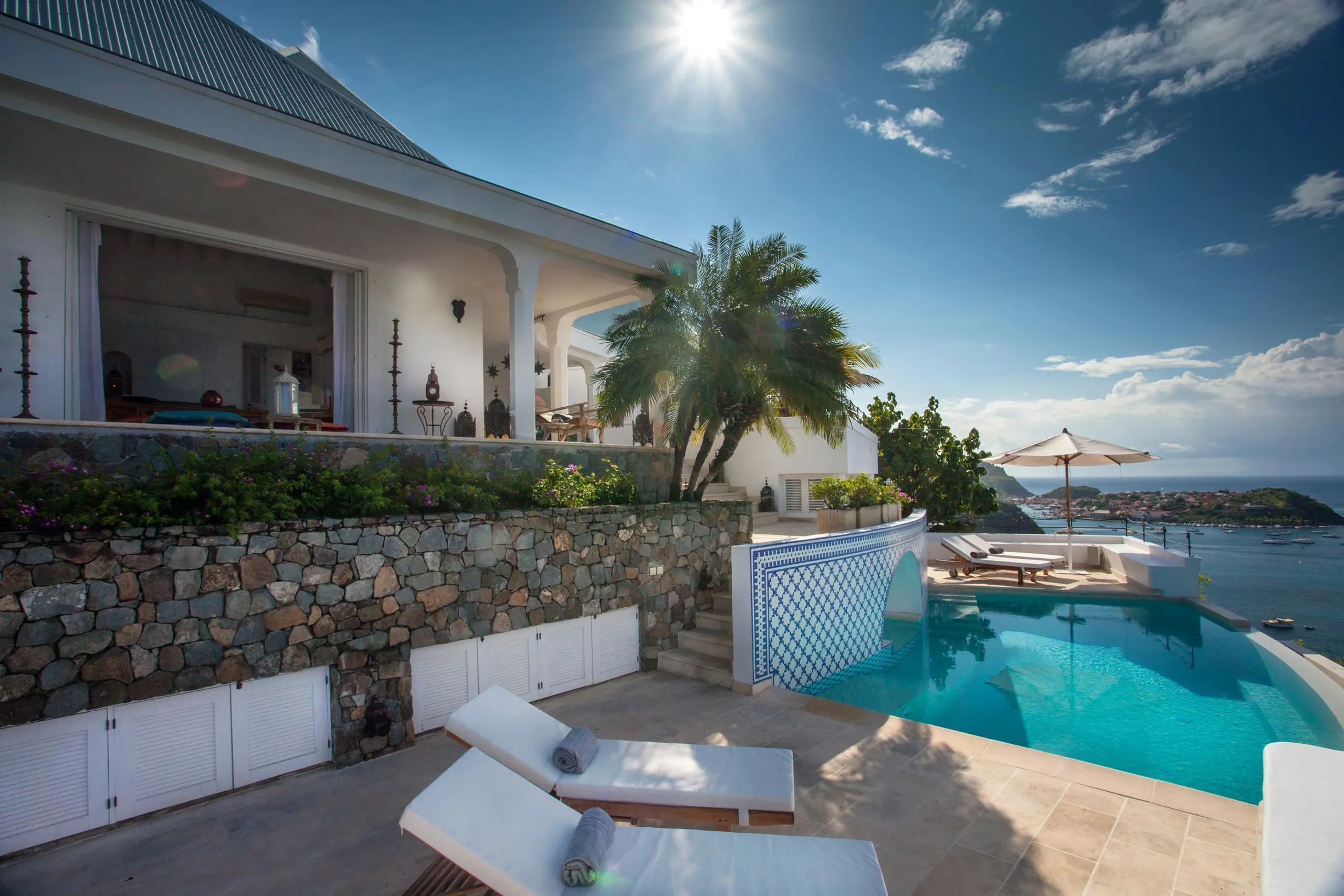 Spectacular Seafront Villa with Private Pool and Walks to Beach, Corossol