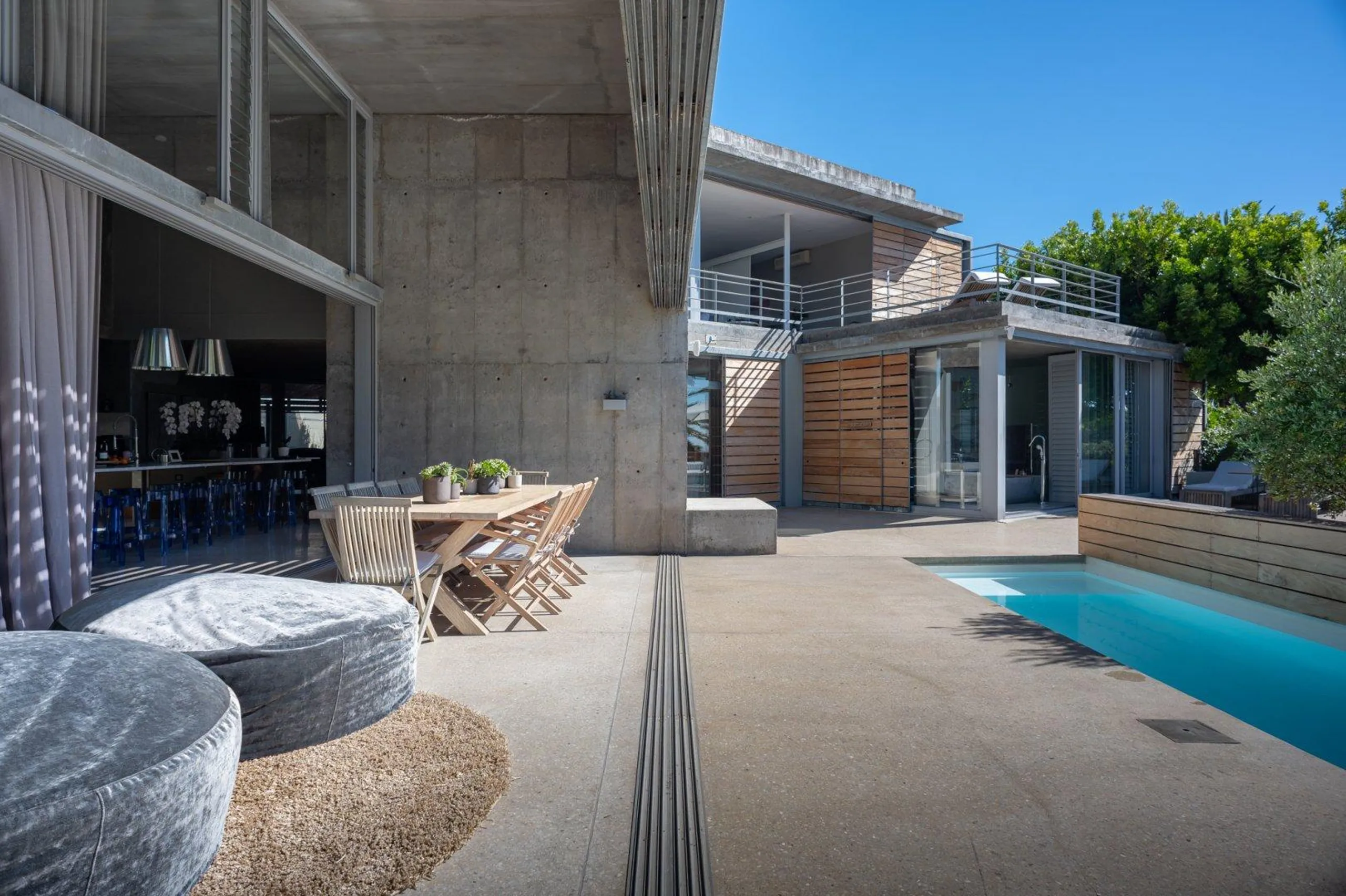 Secluded Luxury Villa with Panoramic Ocean Views — photograph 3