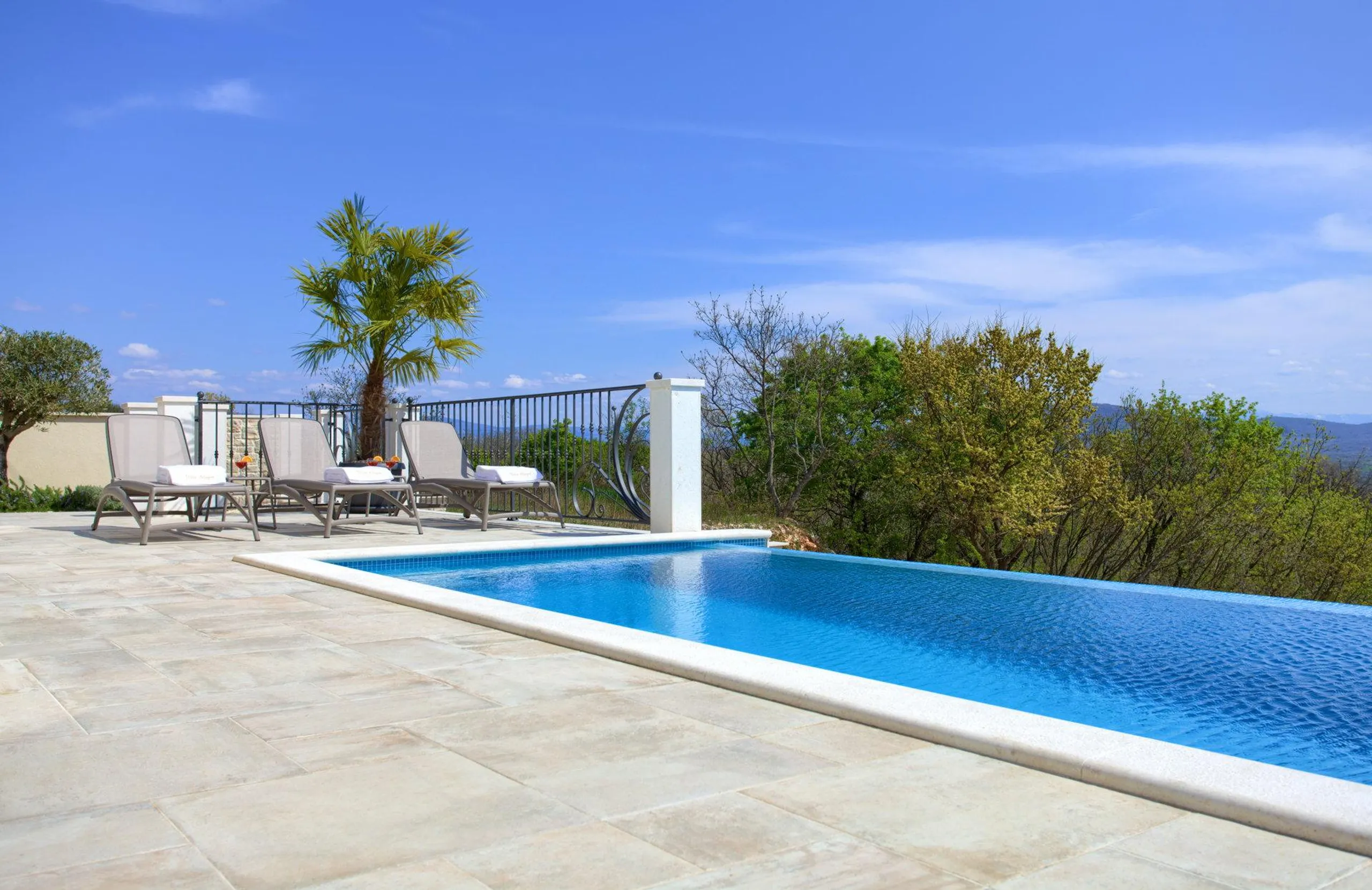 Light-filled Villa Haven with Infinity Pool on Krk Island — photograph 8