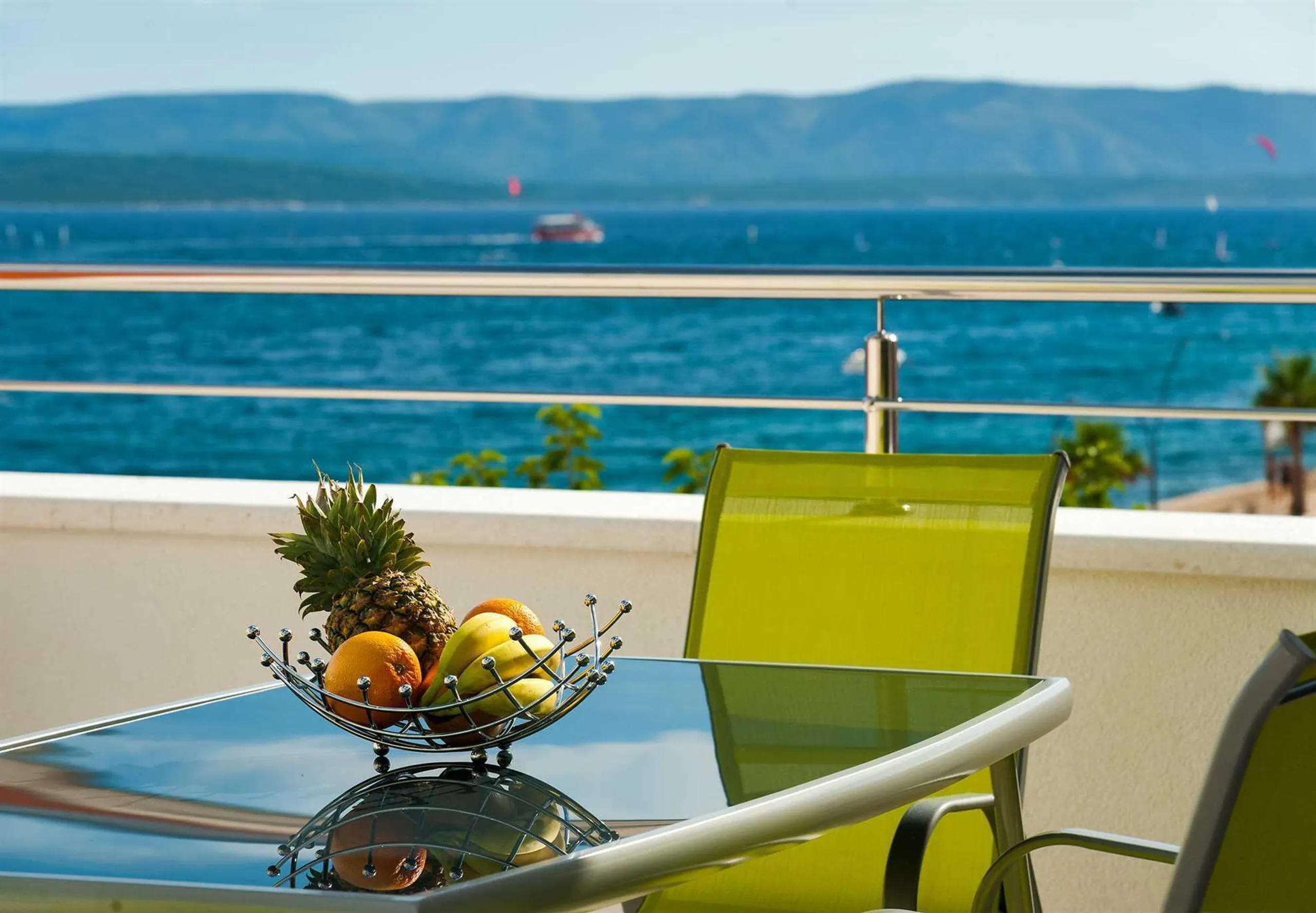 Sophisticated  Villa with Private Pool, Jacuzzi, Sauna and Sea Views — photograph 10