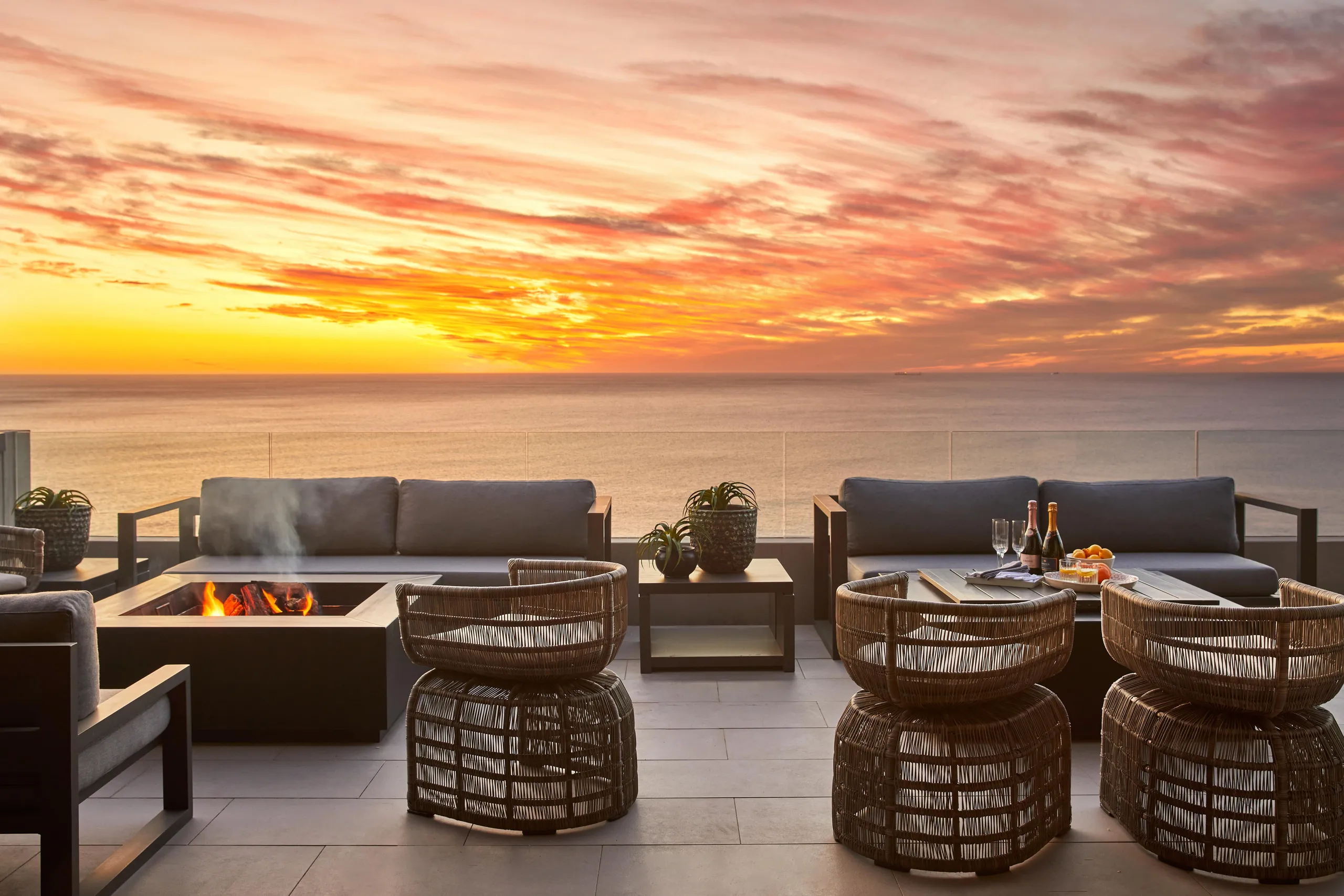 Luxurious Bantry Bay Villa with Private Pool and Atlantic View — photograph 2