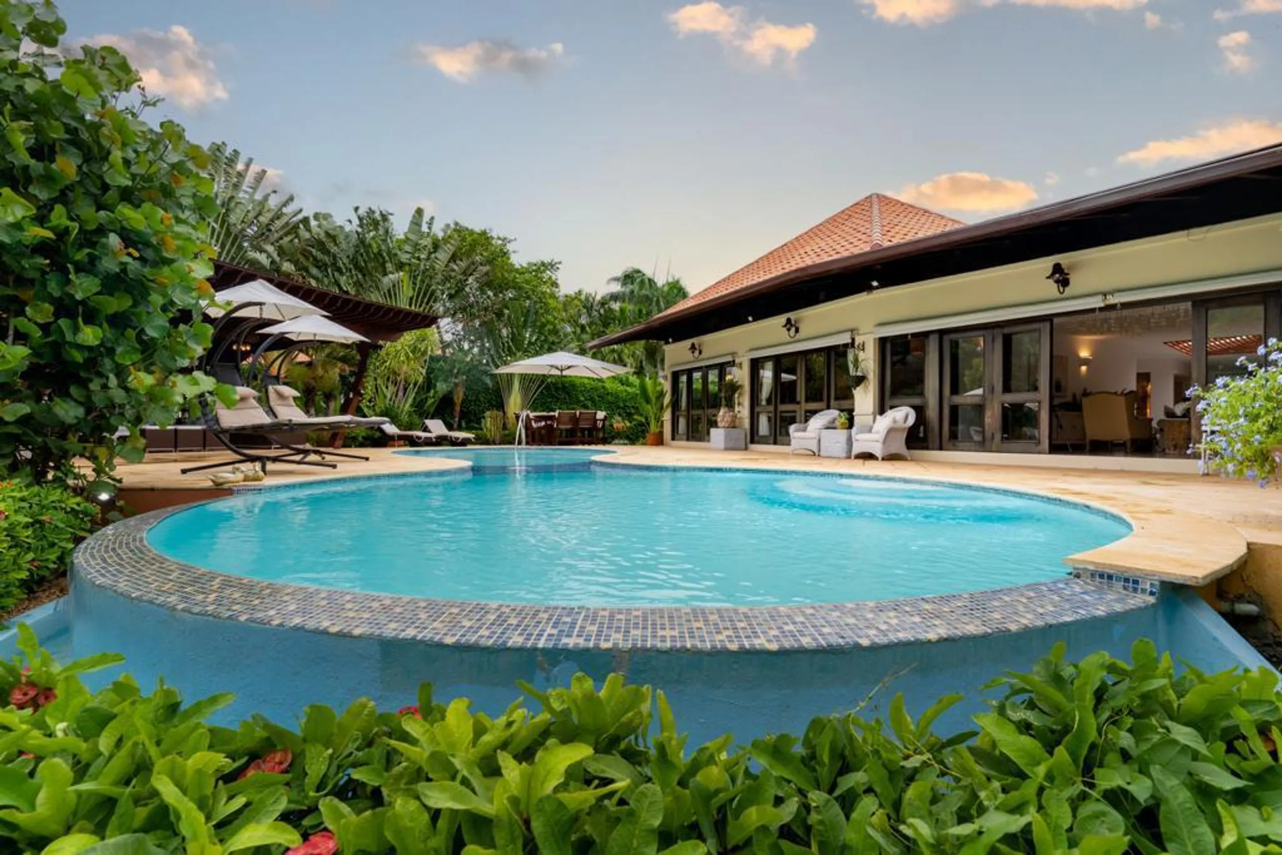 Serene Luxury Estate in Casa De Campo with Invigorating Pool — photograph 2