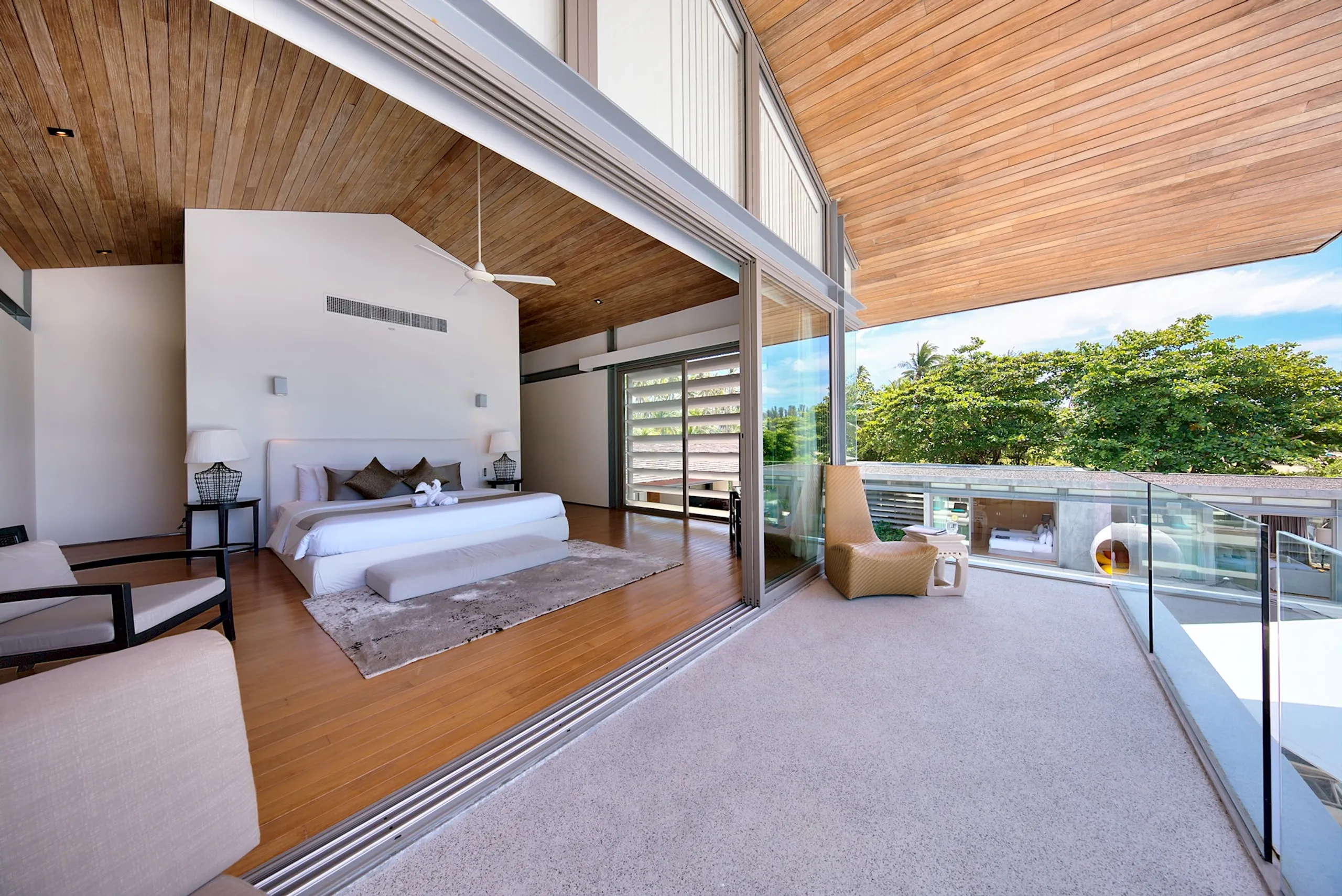 Stunning Seaview Villa with Infinity Pool — photograph 8