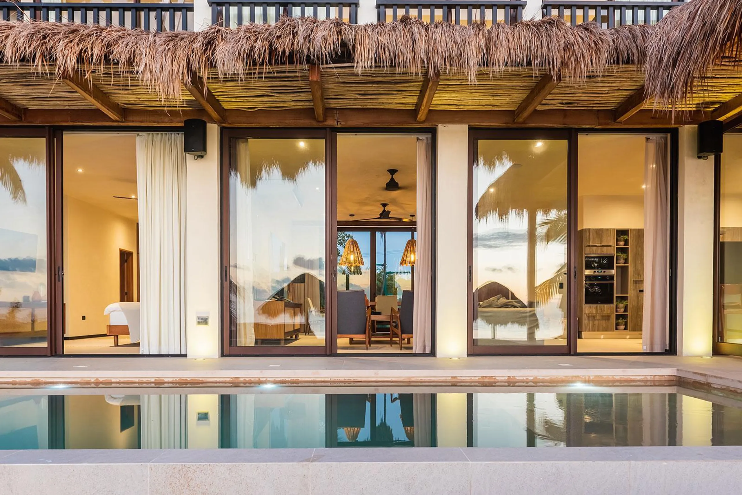 Exquisite Luxe Beach Retreat with Private Pool and Ocean Views — photograph 10
