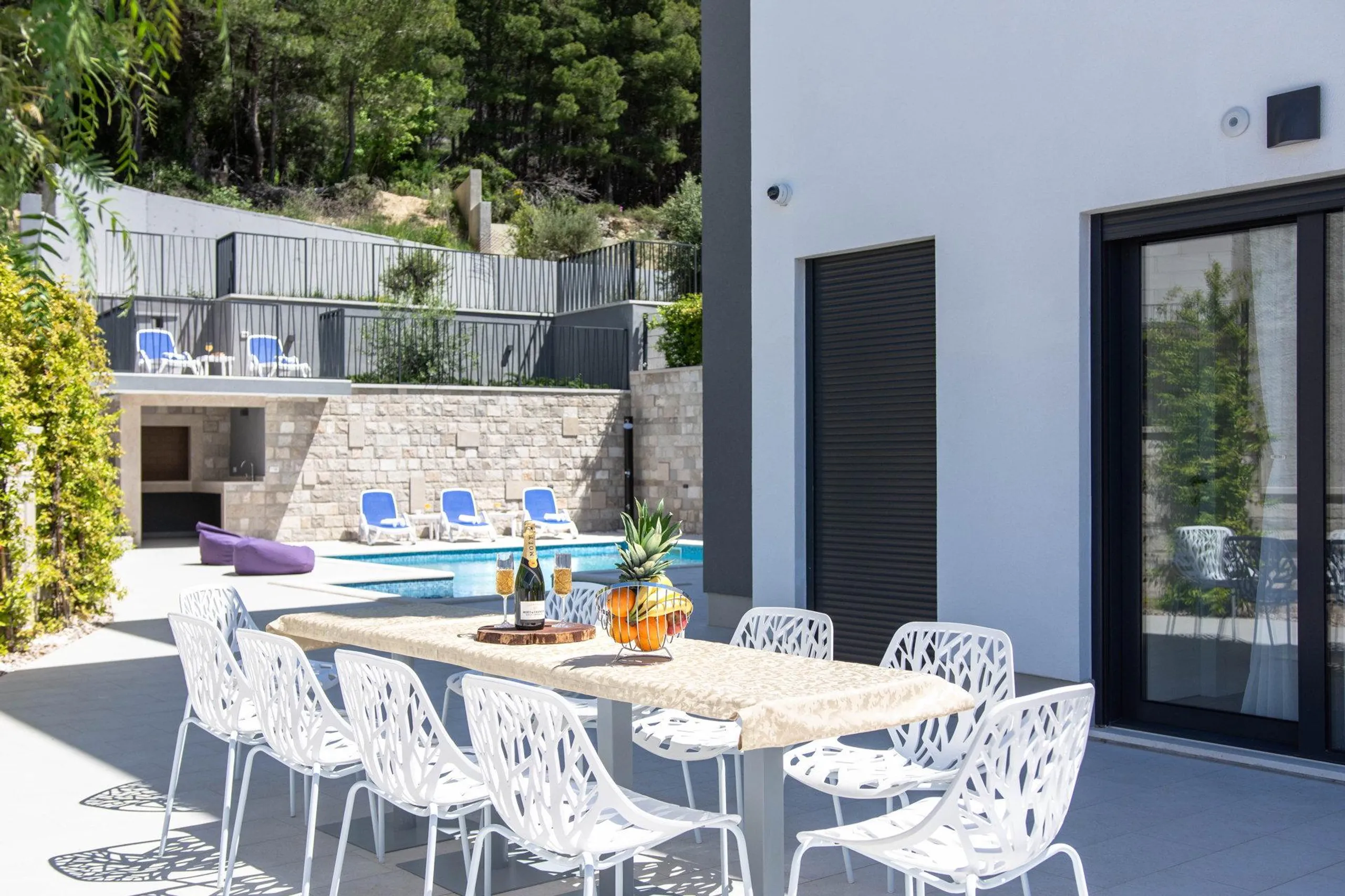 Sophisticated Villa with Pool and View of Kasjuni Beach — photograph 5