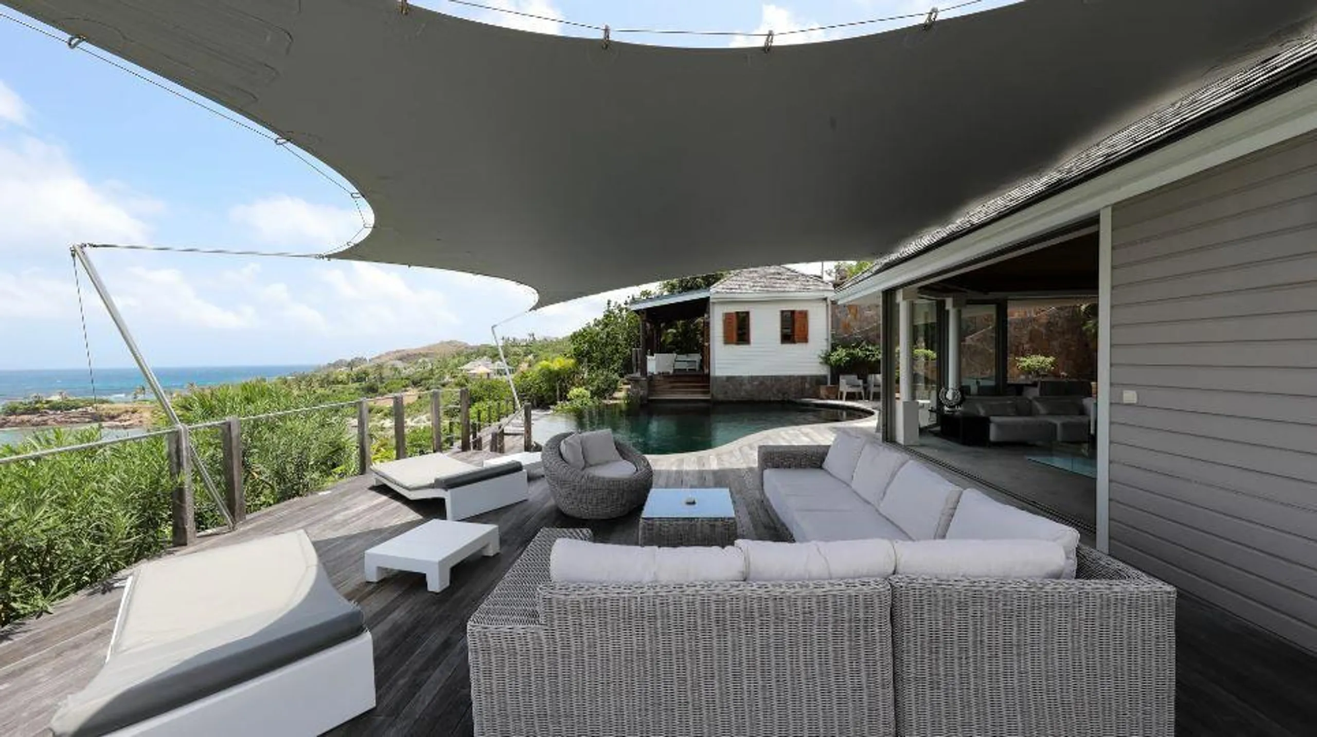 Seaside Splendor Villa with Private Beach in Domaine du Levant, St. Barths — photograph 11