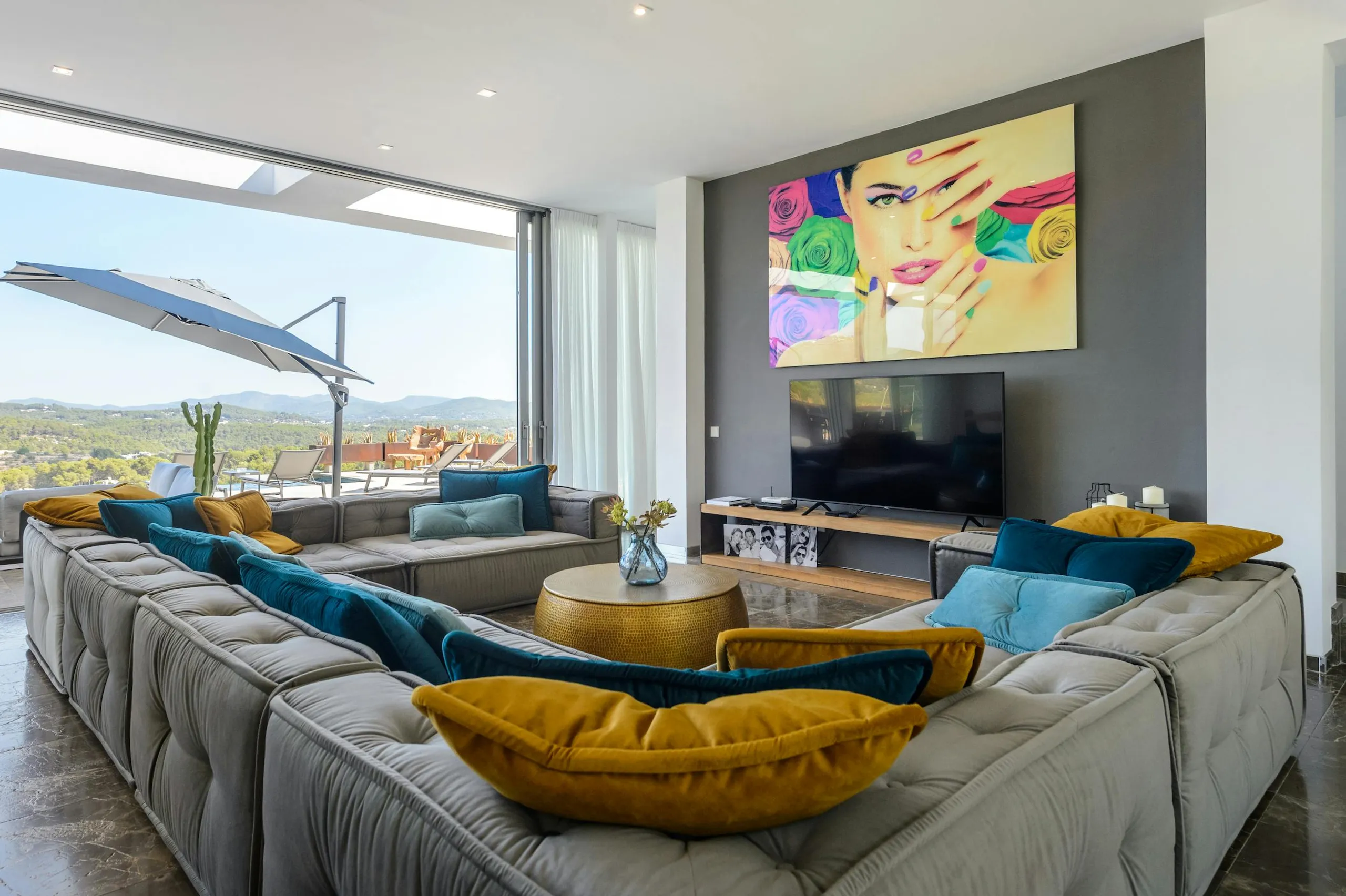 Serene Contemporary Villa in Ibiza with Infinity Pool and Panoramic Views — photograph 12