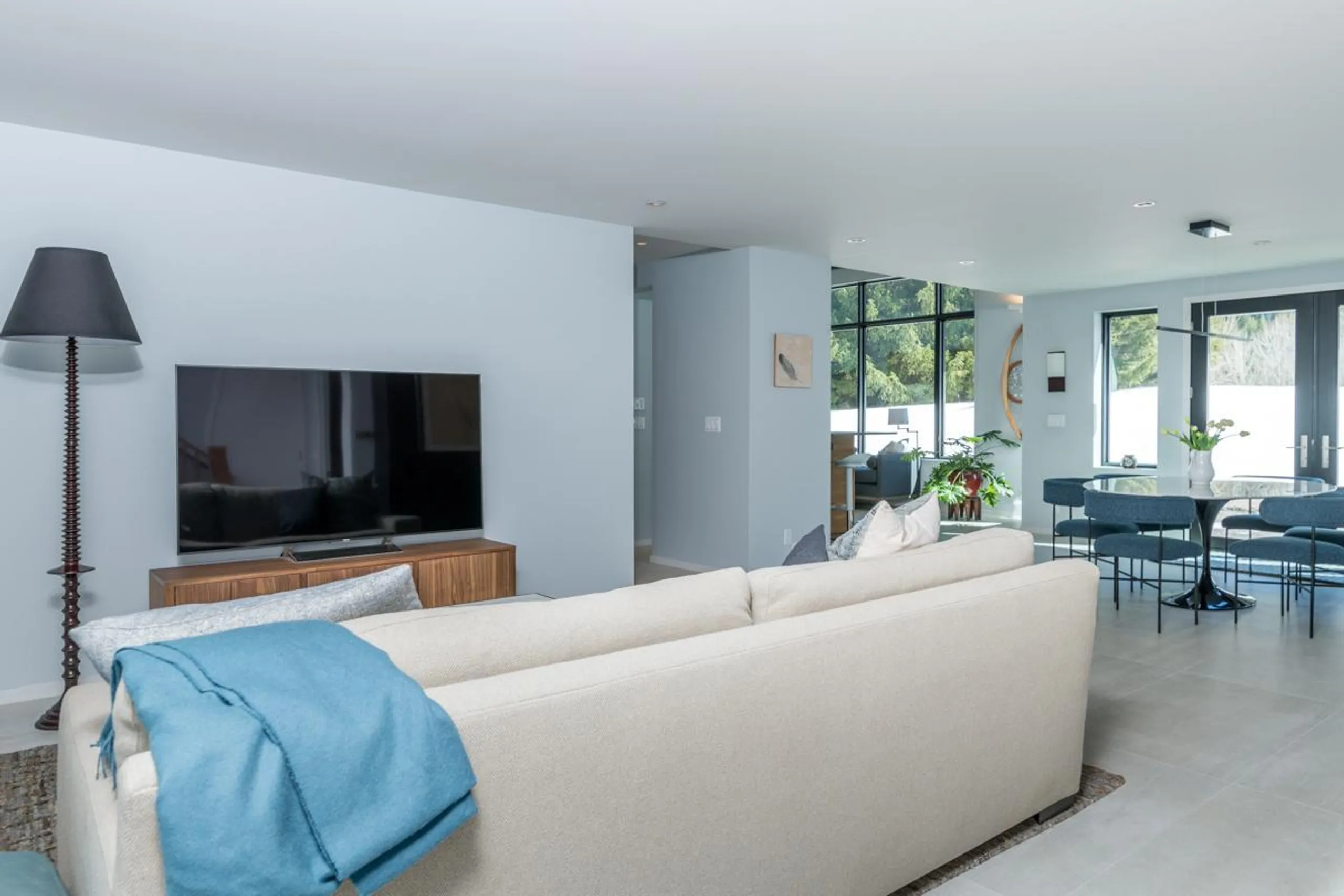 Grandiose Retreat with Majestic Mountain Views VILLAWAY® — photograph 10