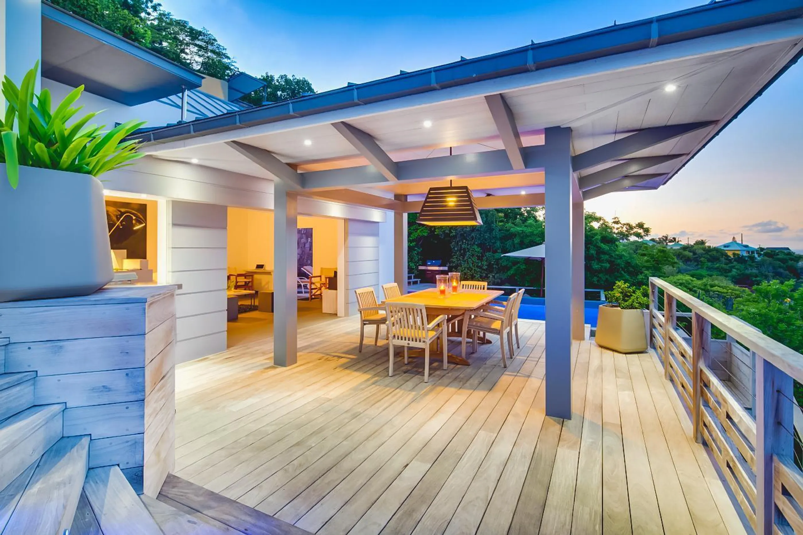 Gleaming Seaview Villa with Infinity Pool and Luxury Patio Lounge — photograph 5