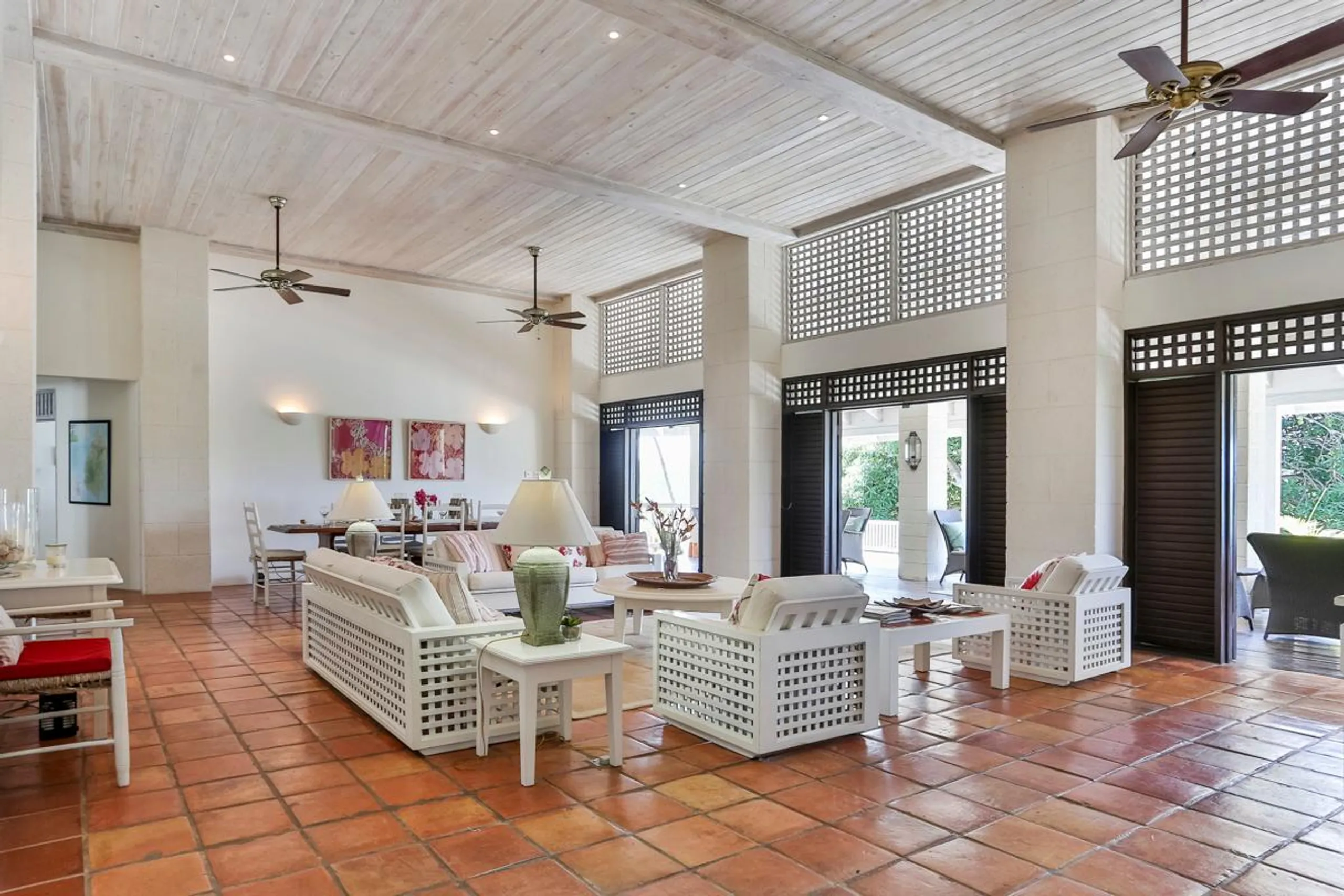 Ornate 7BR Villa with Pool and Views of the Atlantic and Caribbean Seas — photograph 6