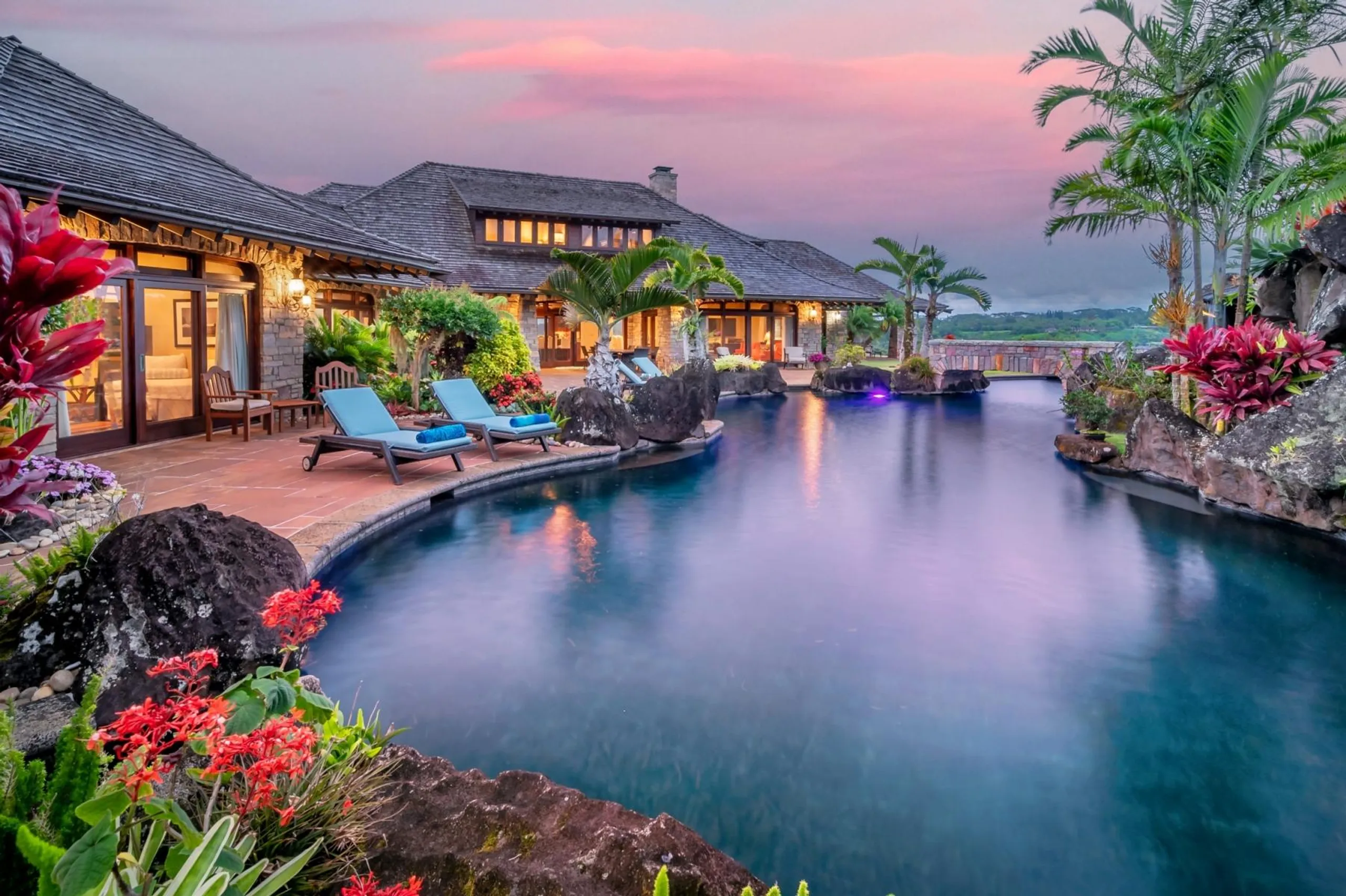 Magnificent Island Estate with Lagoon Pool and Amazing Ocean Views, Anini