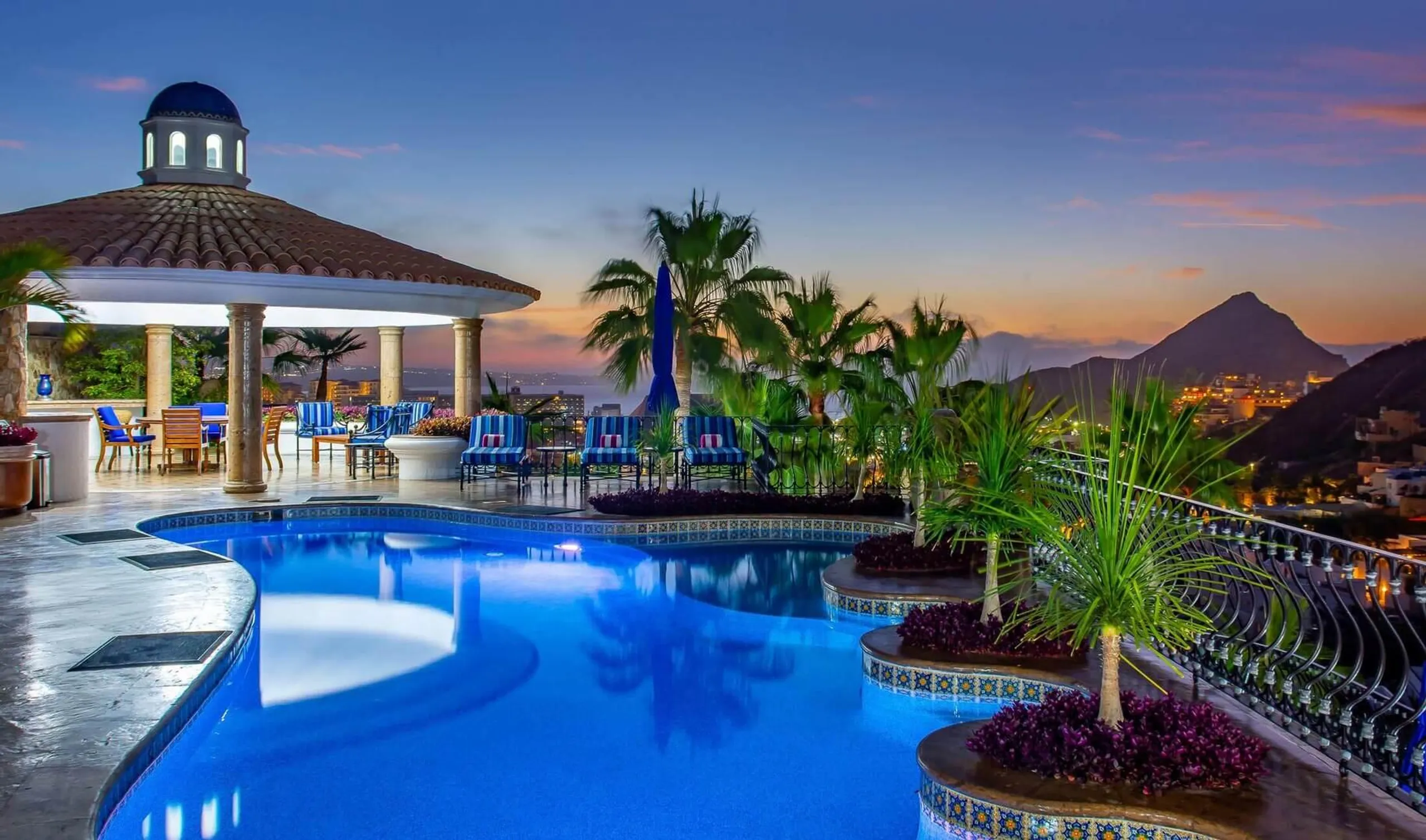 Lavish Villa with Private Serene Pools and Modern Comforts in Cabo — photograph 8