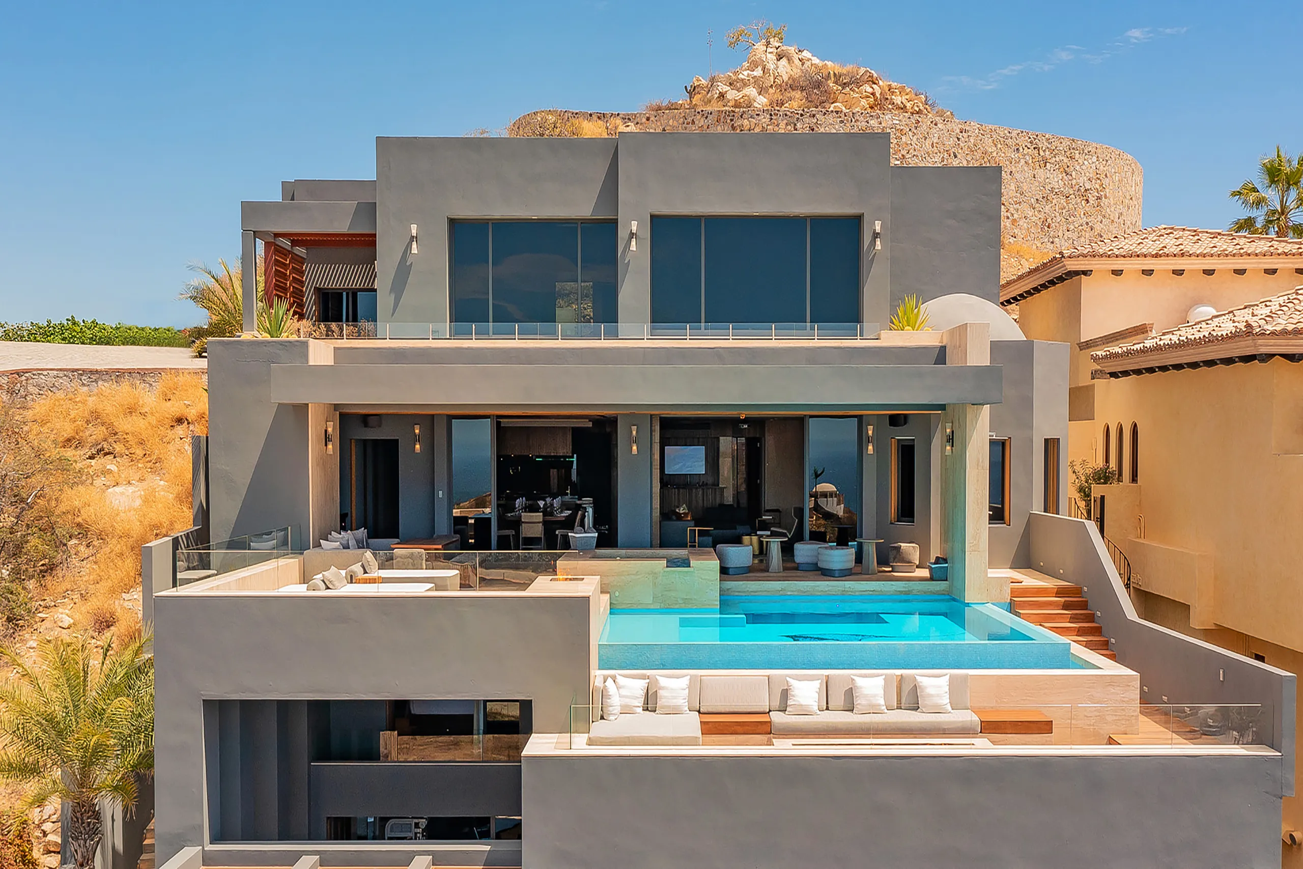 Modern Architectural Estate with Jaw-dropping Sunsets in Prestigious Pedregal — photograph 4