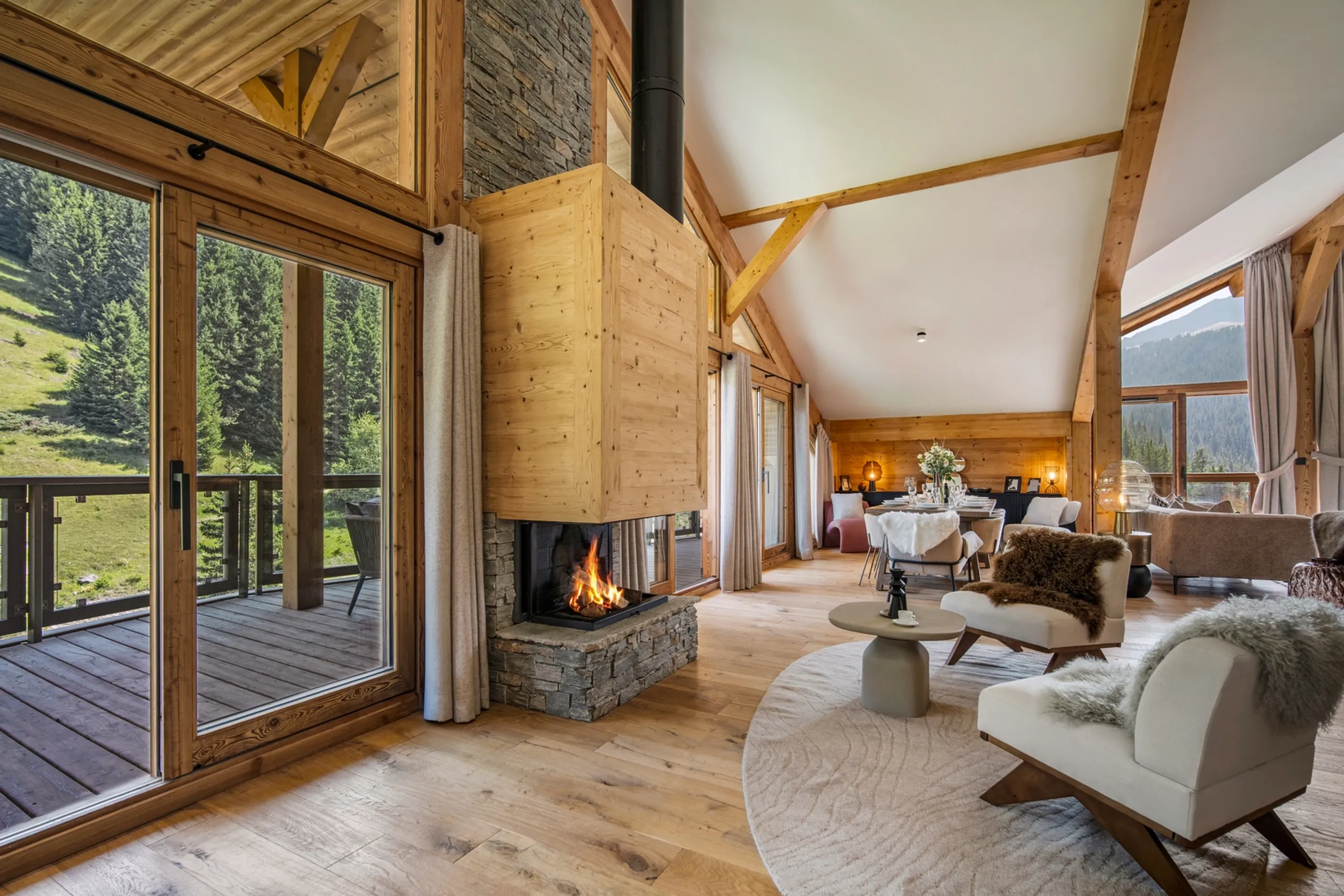 Refined Courchevel 4Bedroom Villa with Mountain Views — photograph 7