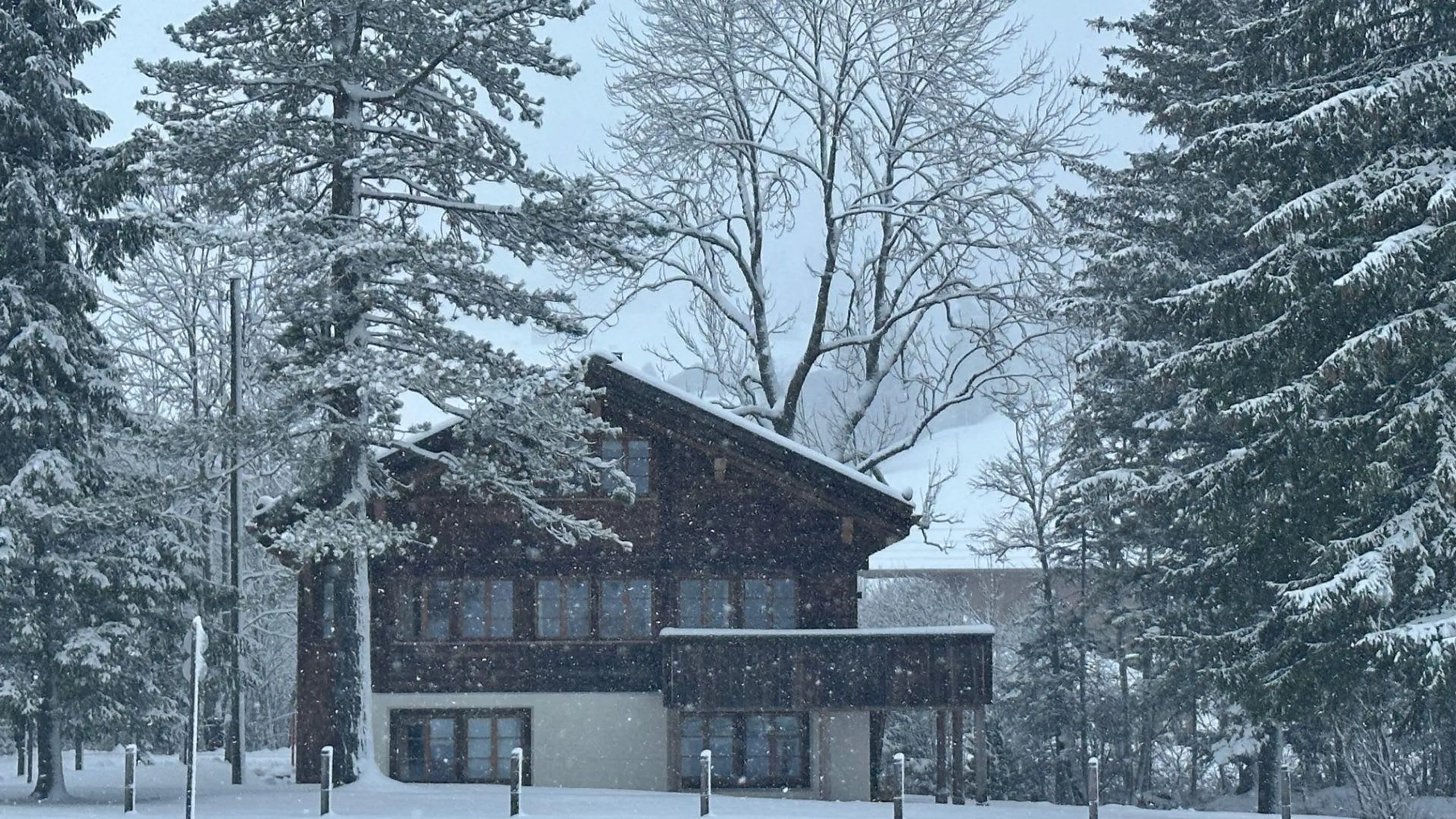 Magnificent Gsteig Chalet with Sauna, Gsteig