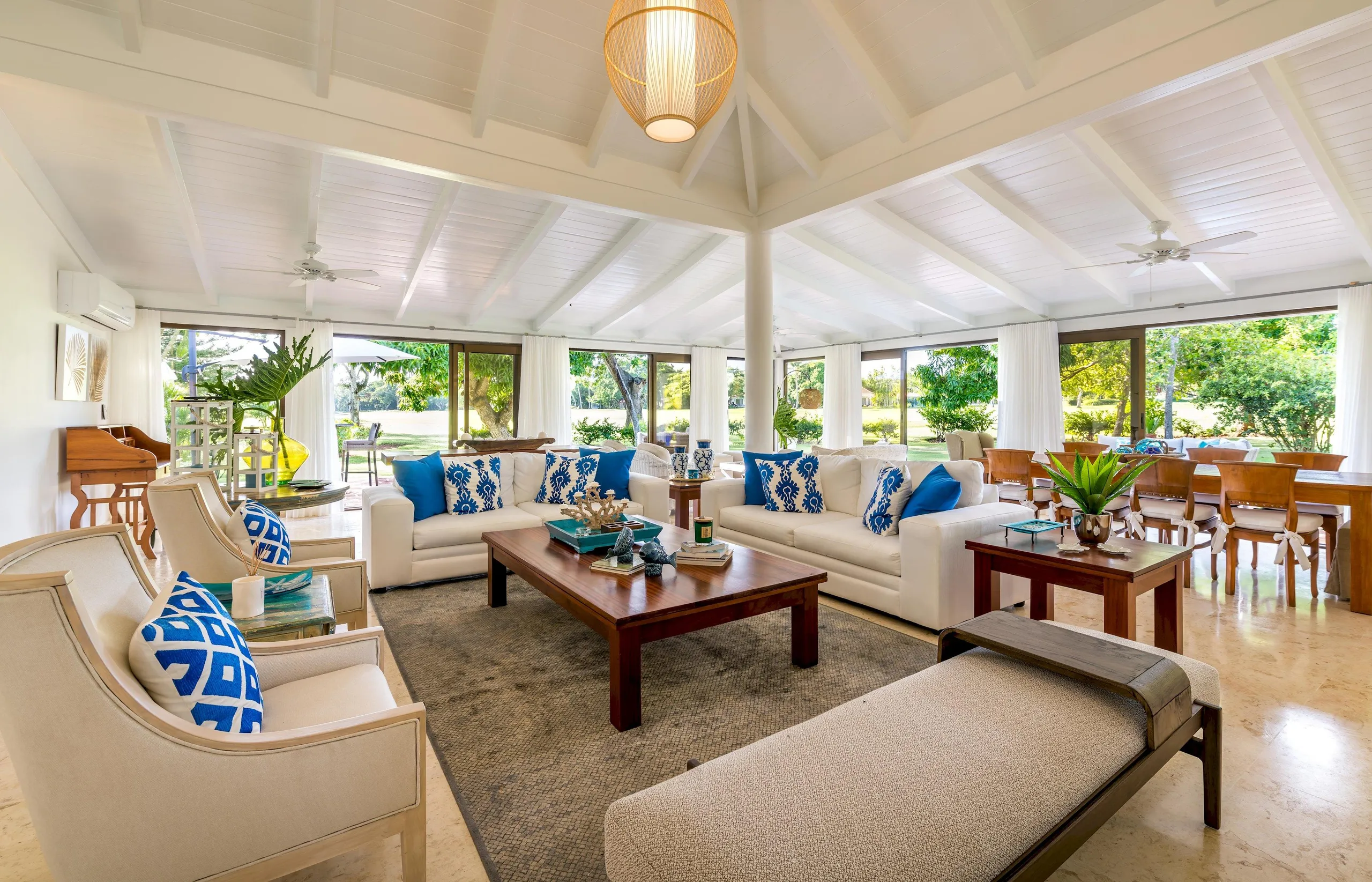 Tranquil Tropical Retreat in La Romana with Private Pool and Stunning Views — photograph 4