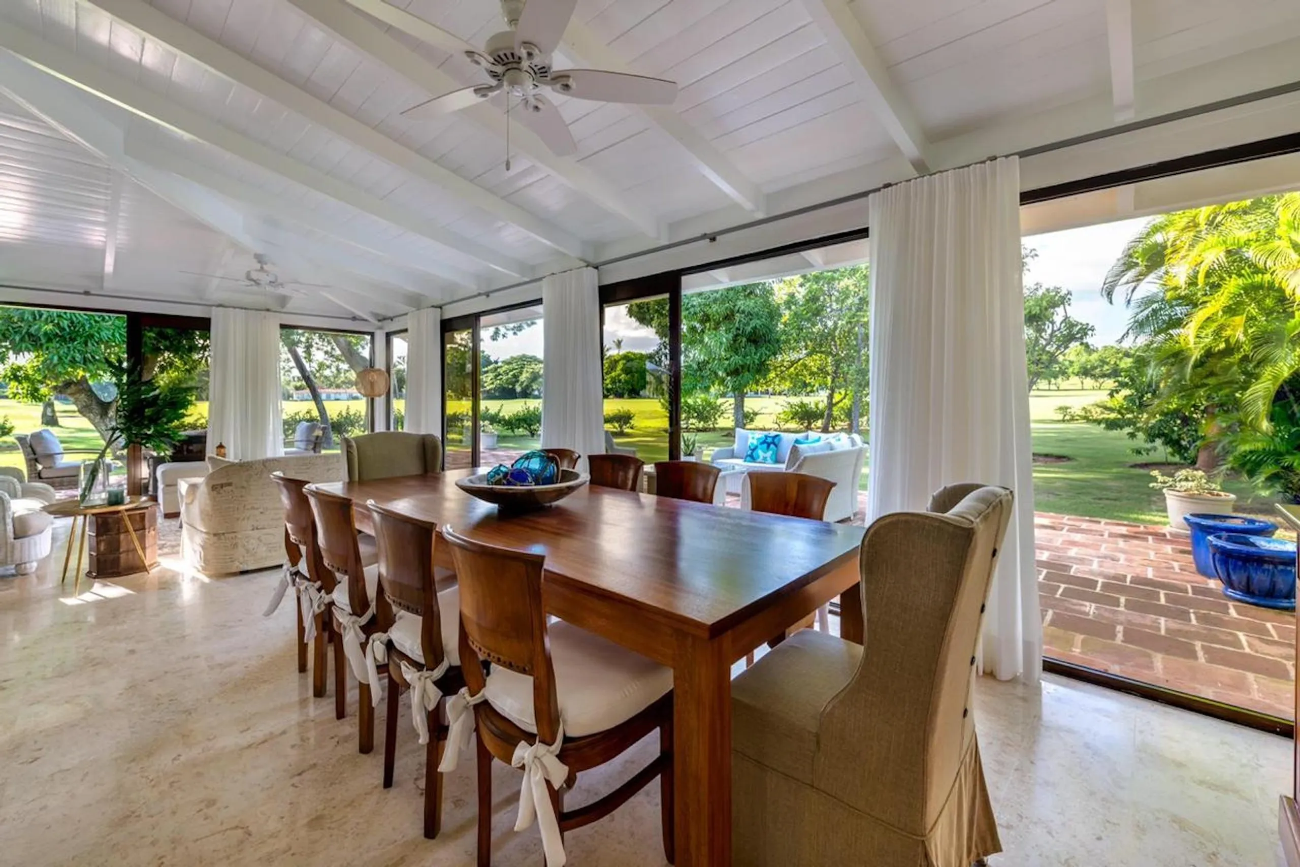 Deluxe Relaxation in Casa de Campo with Secluded Pool, Jacuzzi and Golf Course Nearby — photograph 2
