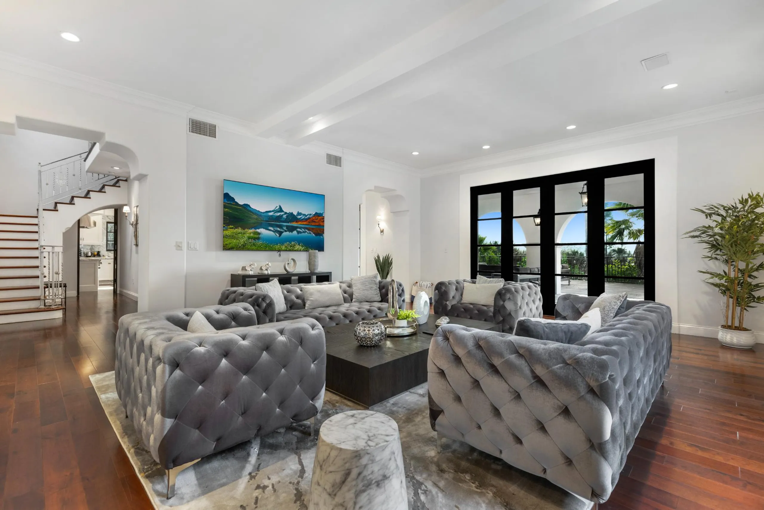Traditional Spanish Estate with Private Pool — photograph 10