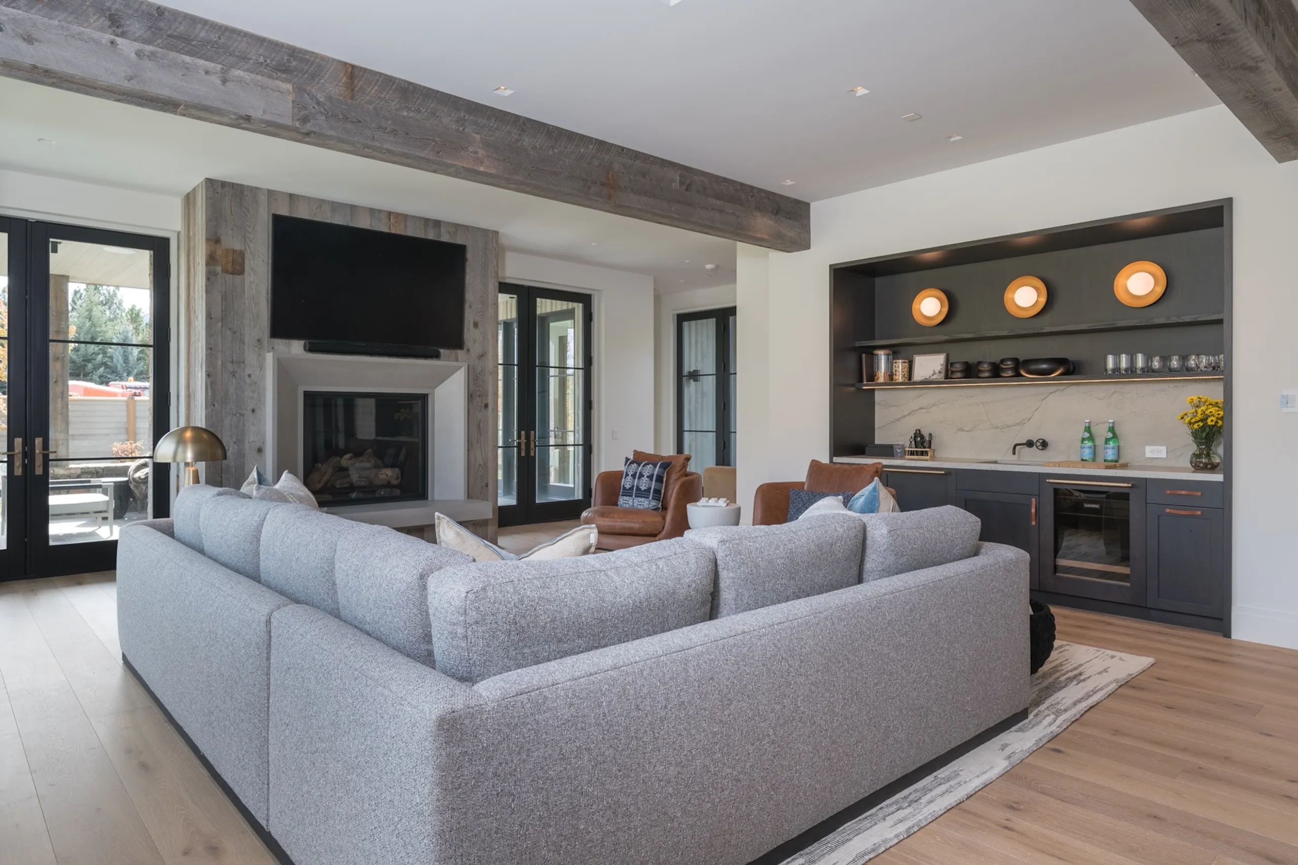 Gorgeous Ketchum Villa with Hot Tub, Game Room & Mountain Views — photograph 6