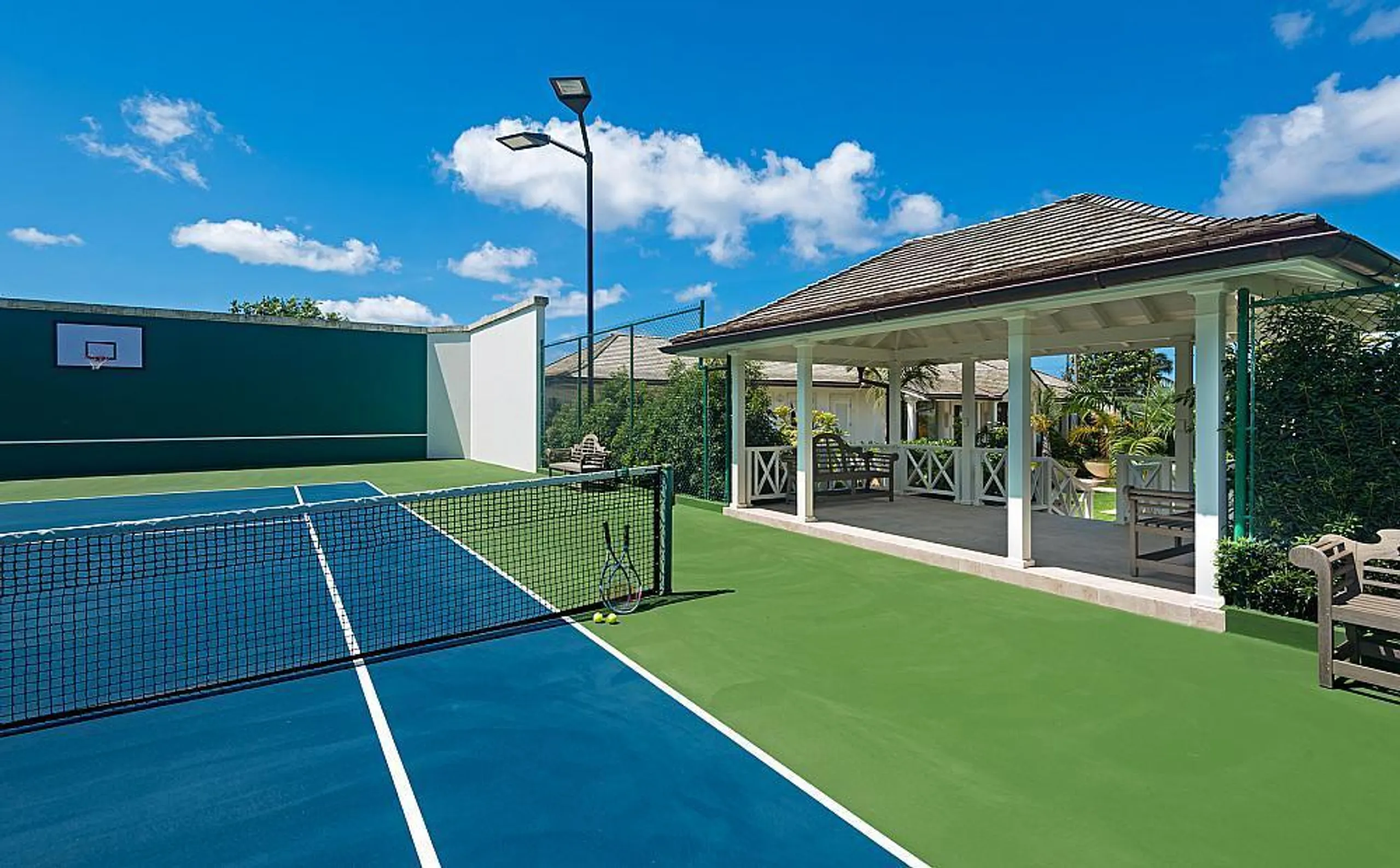 Barbados Impeccably Designed Beachfront Villa with Tropical Gardens and Infinity Pool — photograph 7