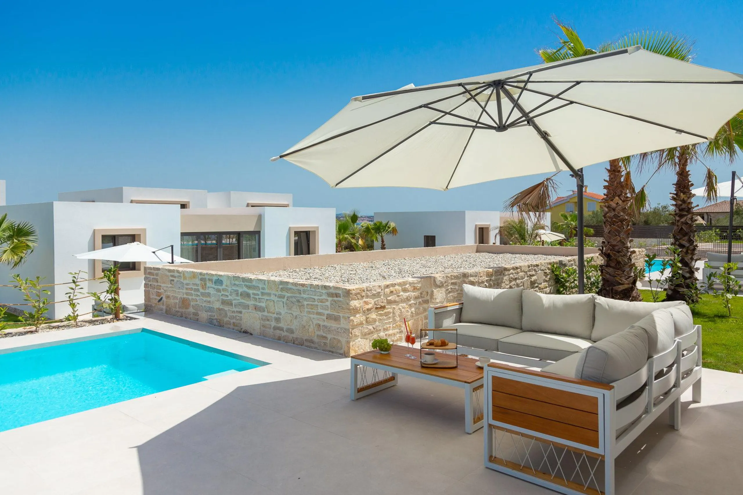 Phenomenal Beachfront Villa in Pasman with Private Pool — photograph 3
