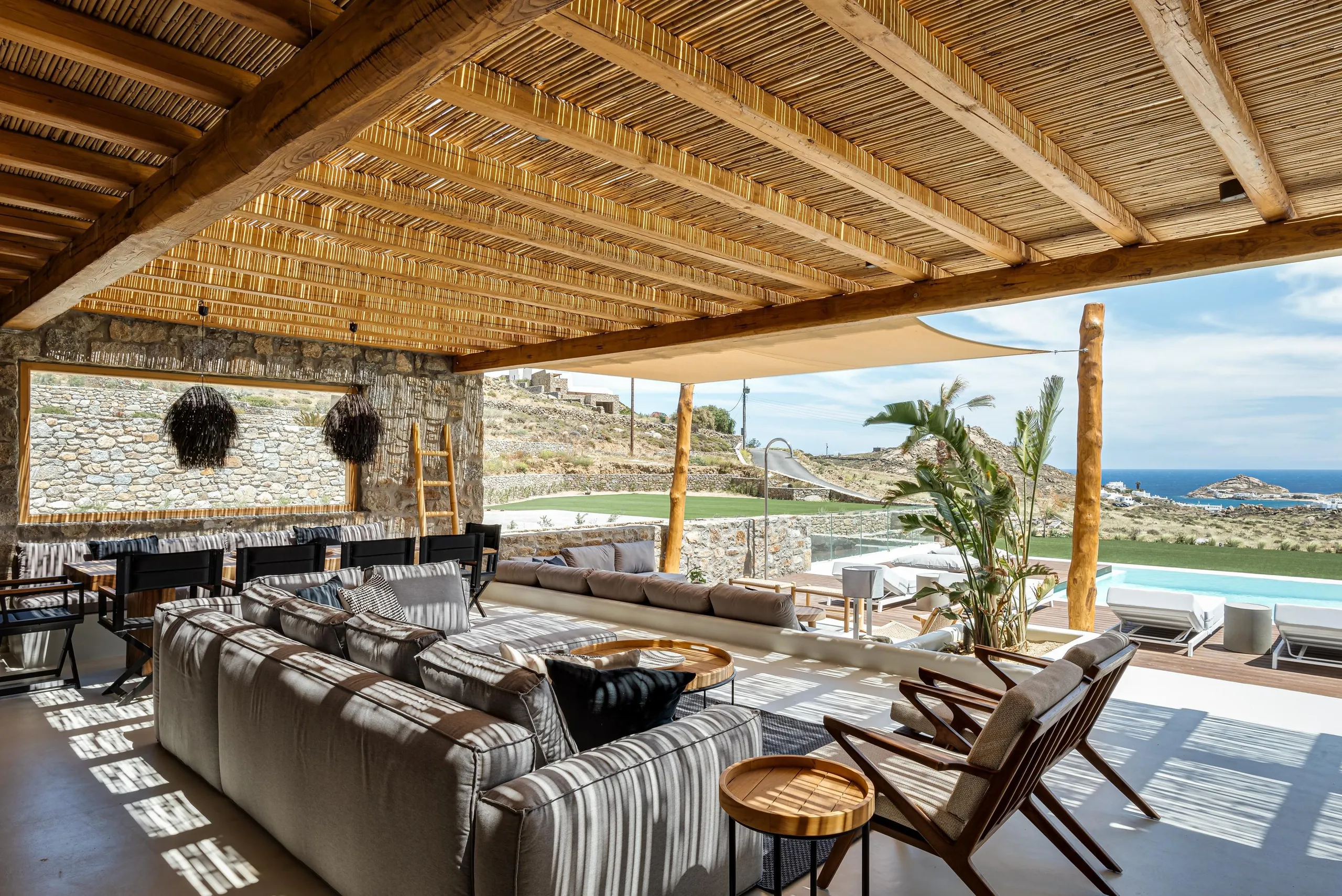 Experience Unmatched Opulence at This Luxury Villa Rental with Sweeping Views — photograph 4