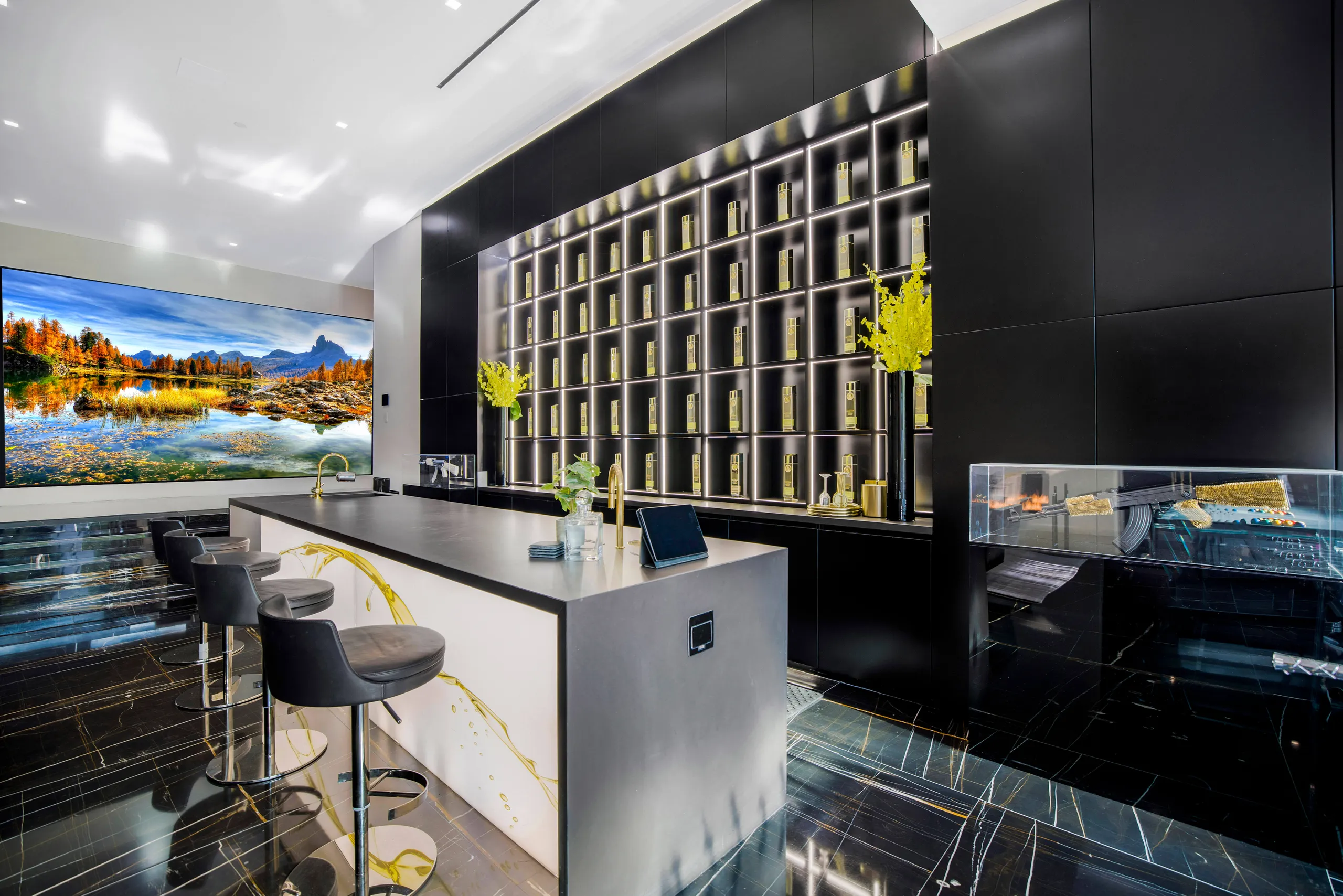 Sophisticated Sunset Strip Villa with Cryo Spa, Theater & City Views — photograph 9