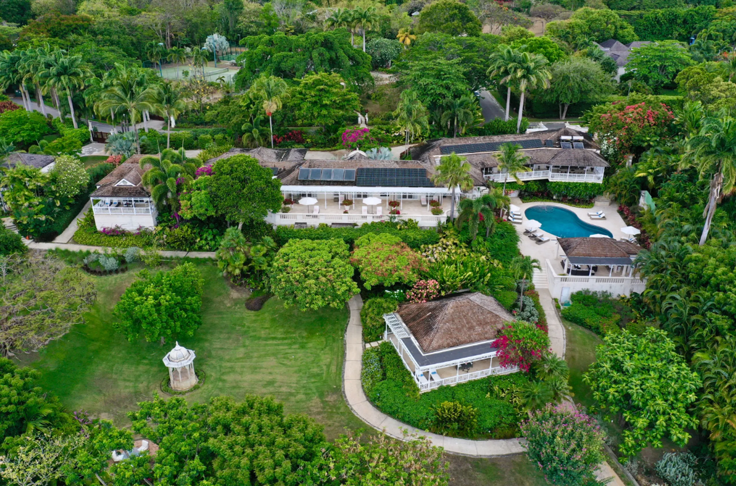 Oasis Luxe Villa with Private Pool and Breathtaking Ocean Views, Sandy Lane