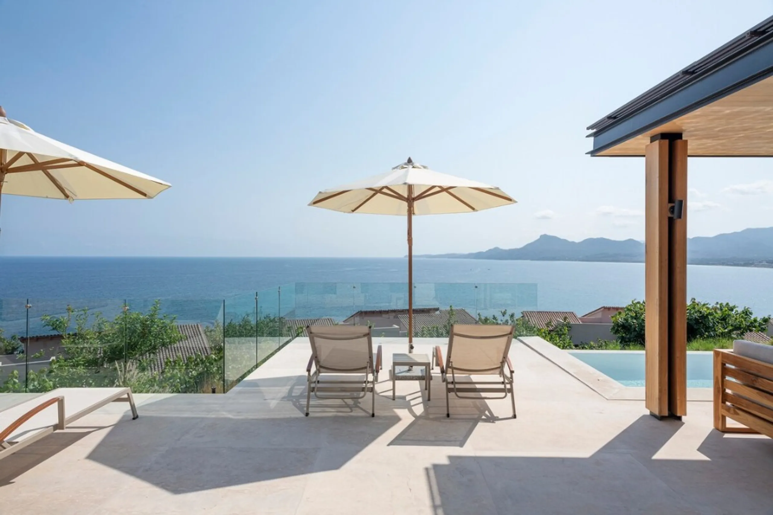 Awe-Inspiring Hillside Villa in Punta Mita with Infinity Pool & Panoramic Bay Views — photograph 2