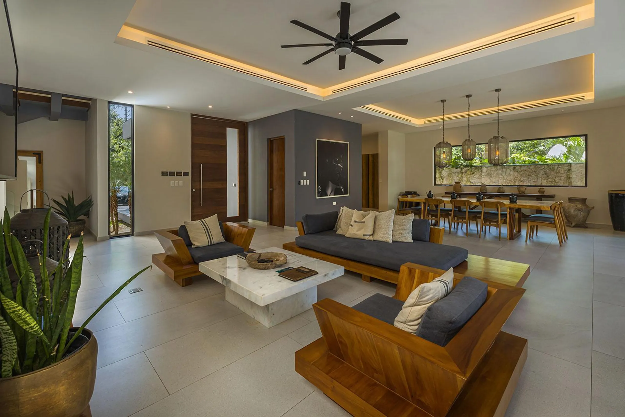 Modern Architectural Estate with Private Pool and Dock Access — photograph 7
