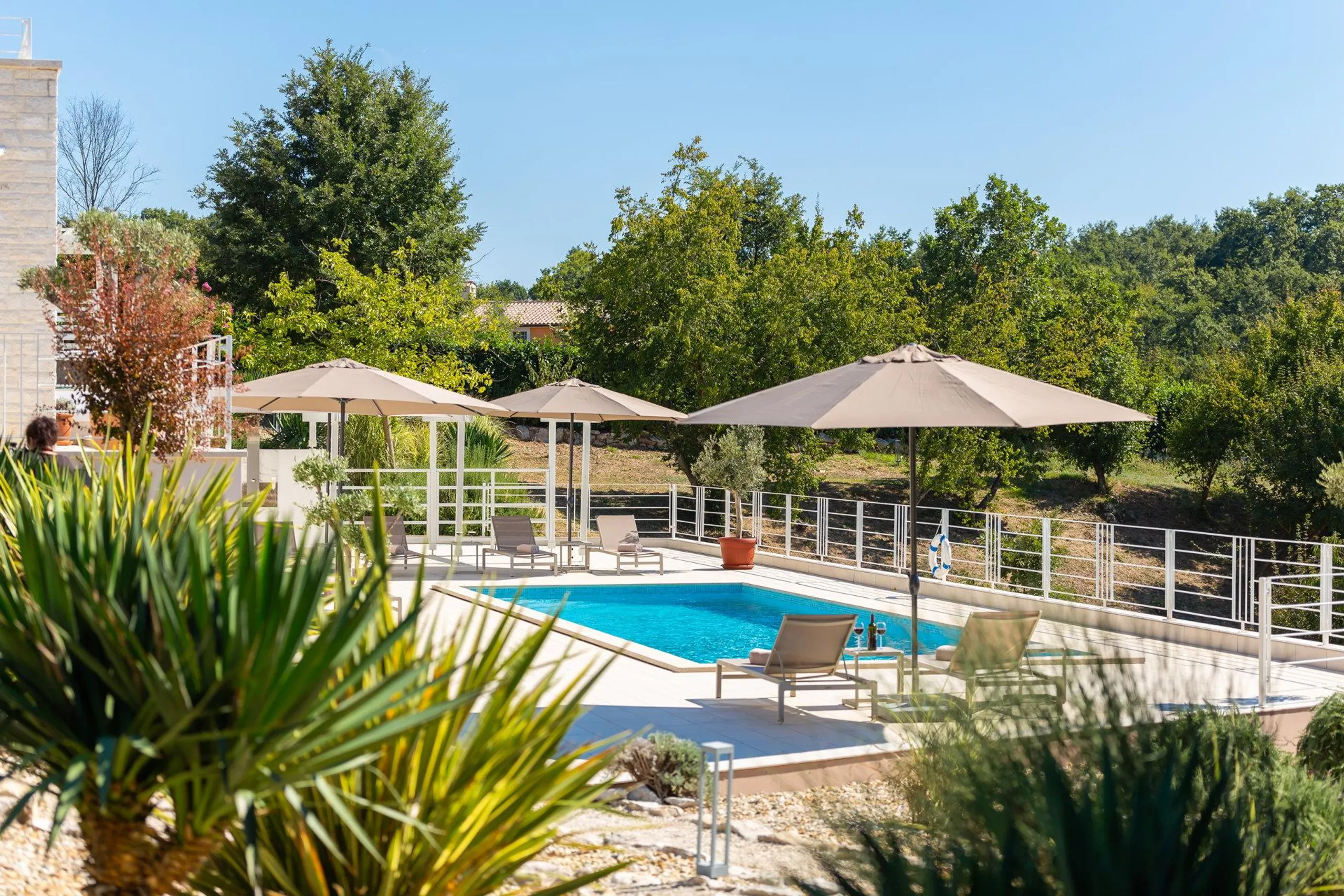 Awe-inspiring Private Complex with 3 Pools for Large Groups in Istria's Countryside — photograph 3