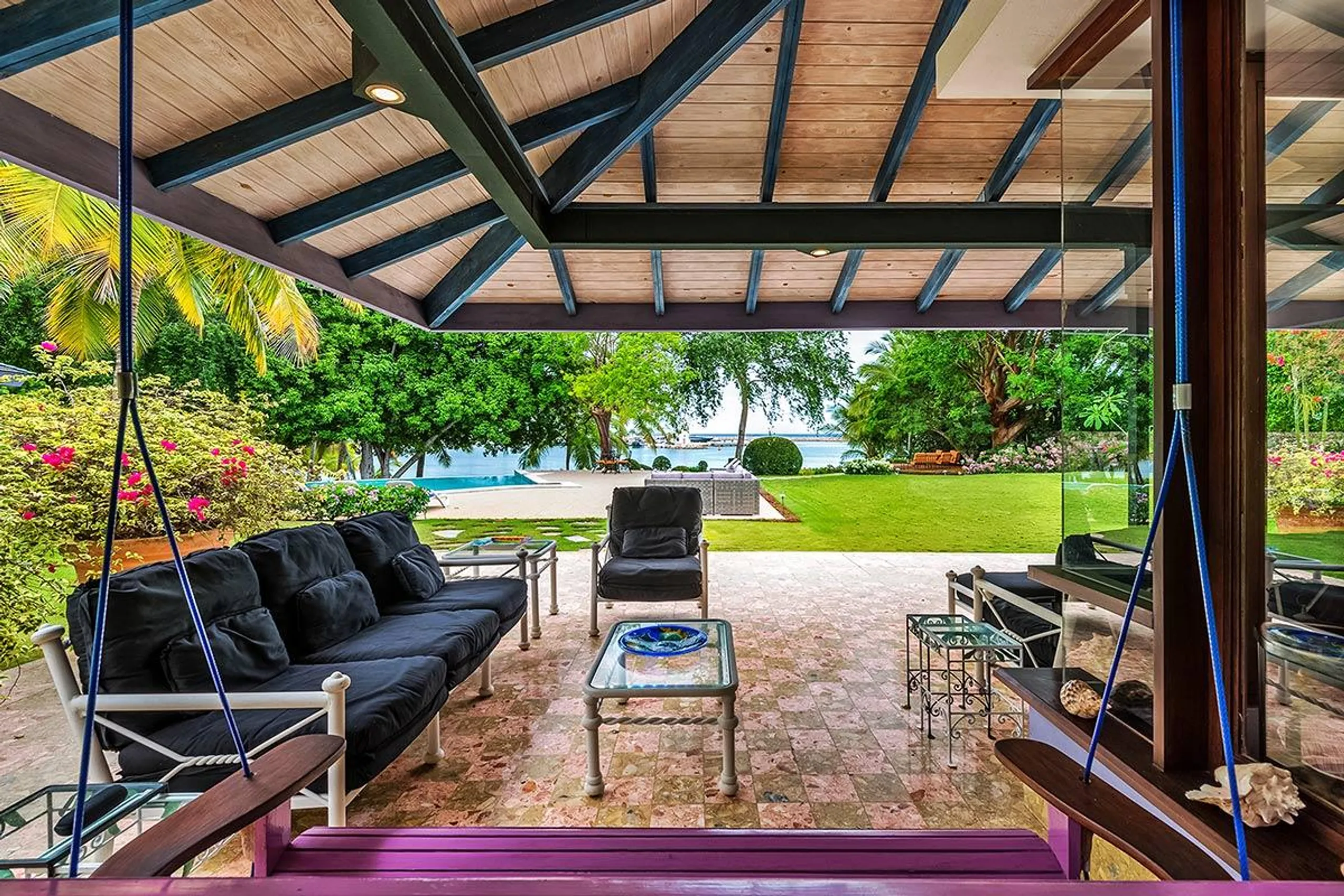 Panoramic Oceanview Villa with Private Pool and Gazebo — photograph 7