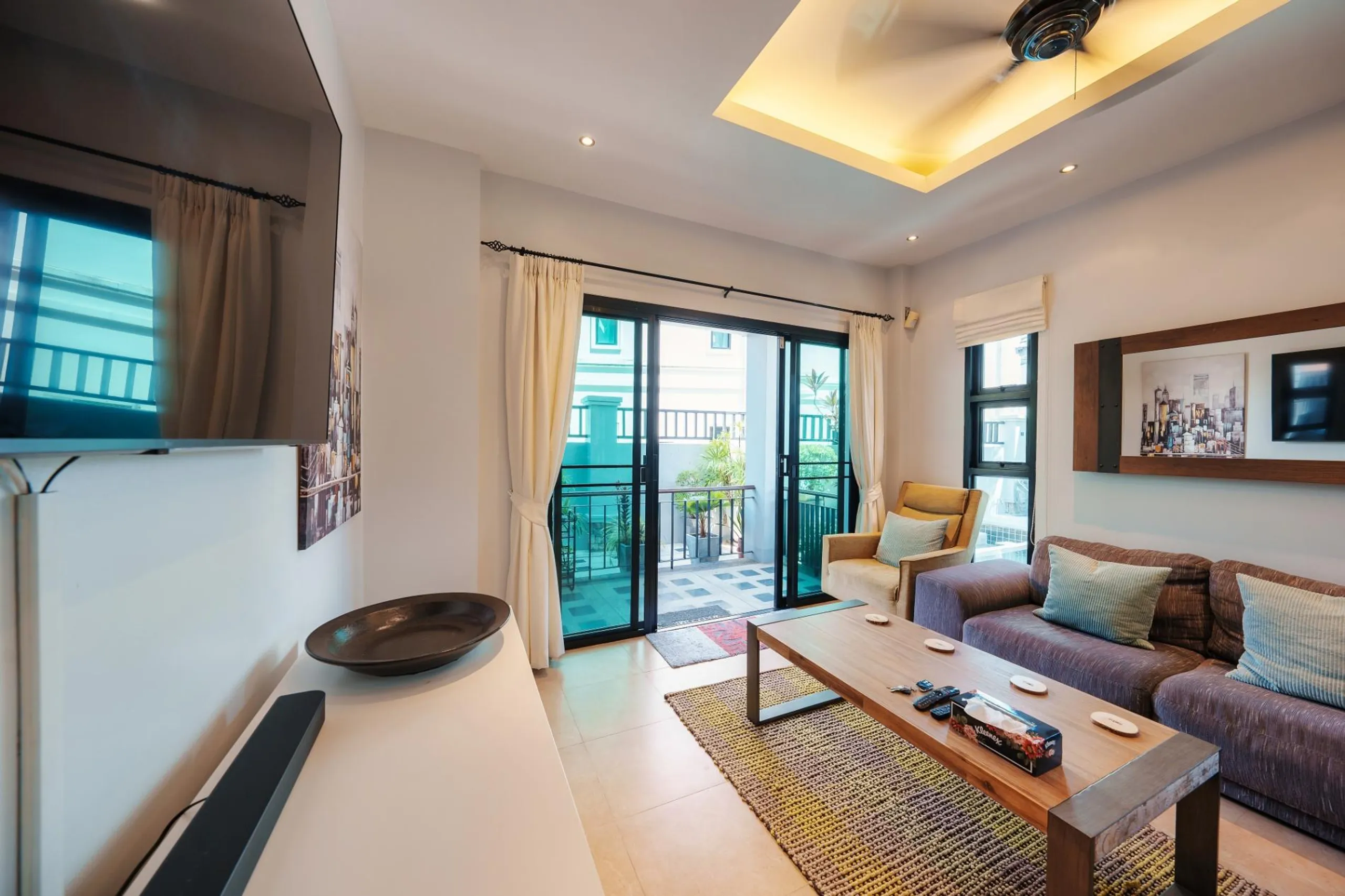 Elegant 3 BR Villa with Private Pool — photograph 10