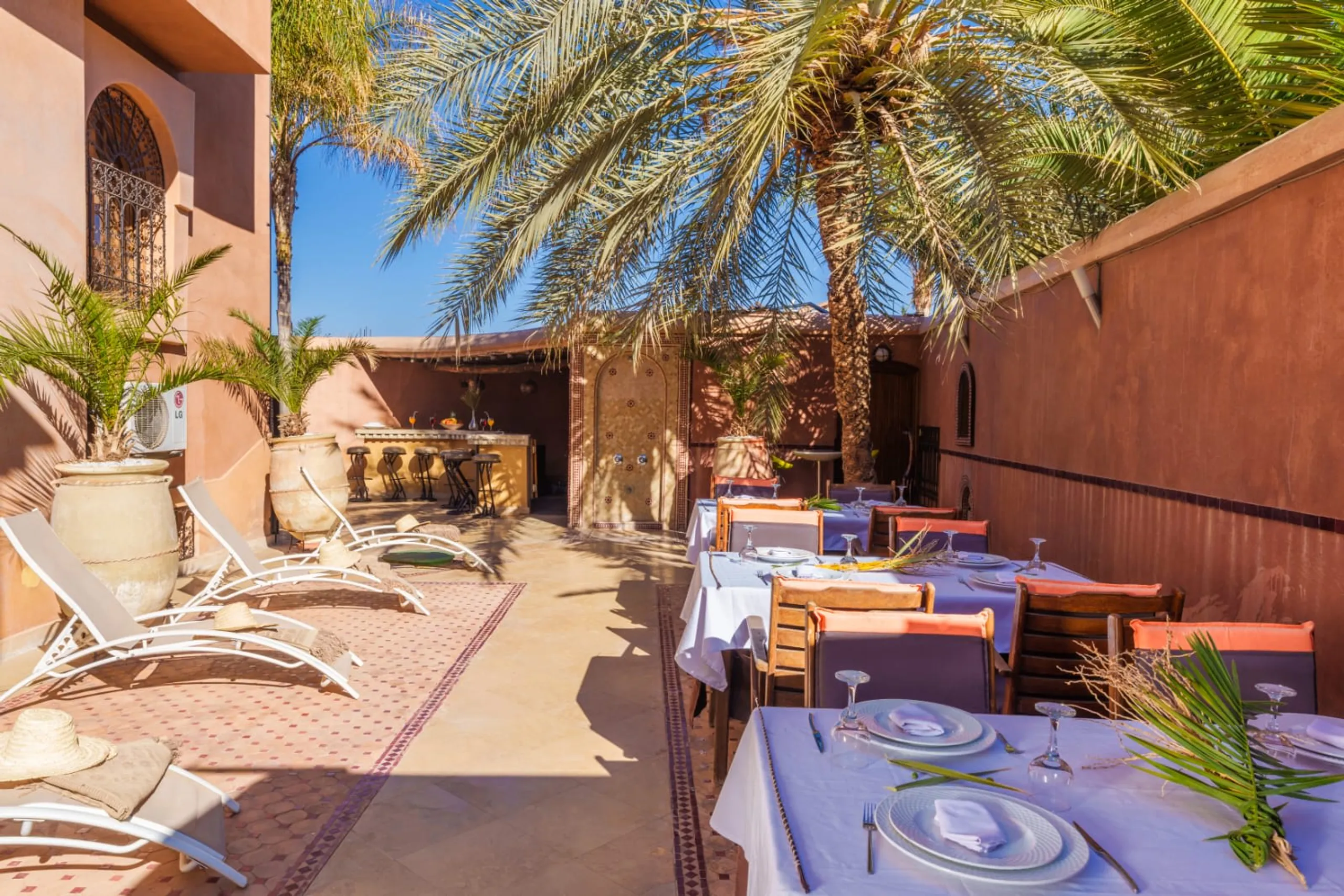 Refined Luxury with Pool, Hammam, and Patio — photograph 10