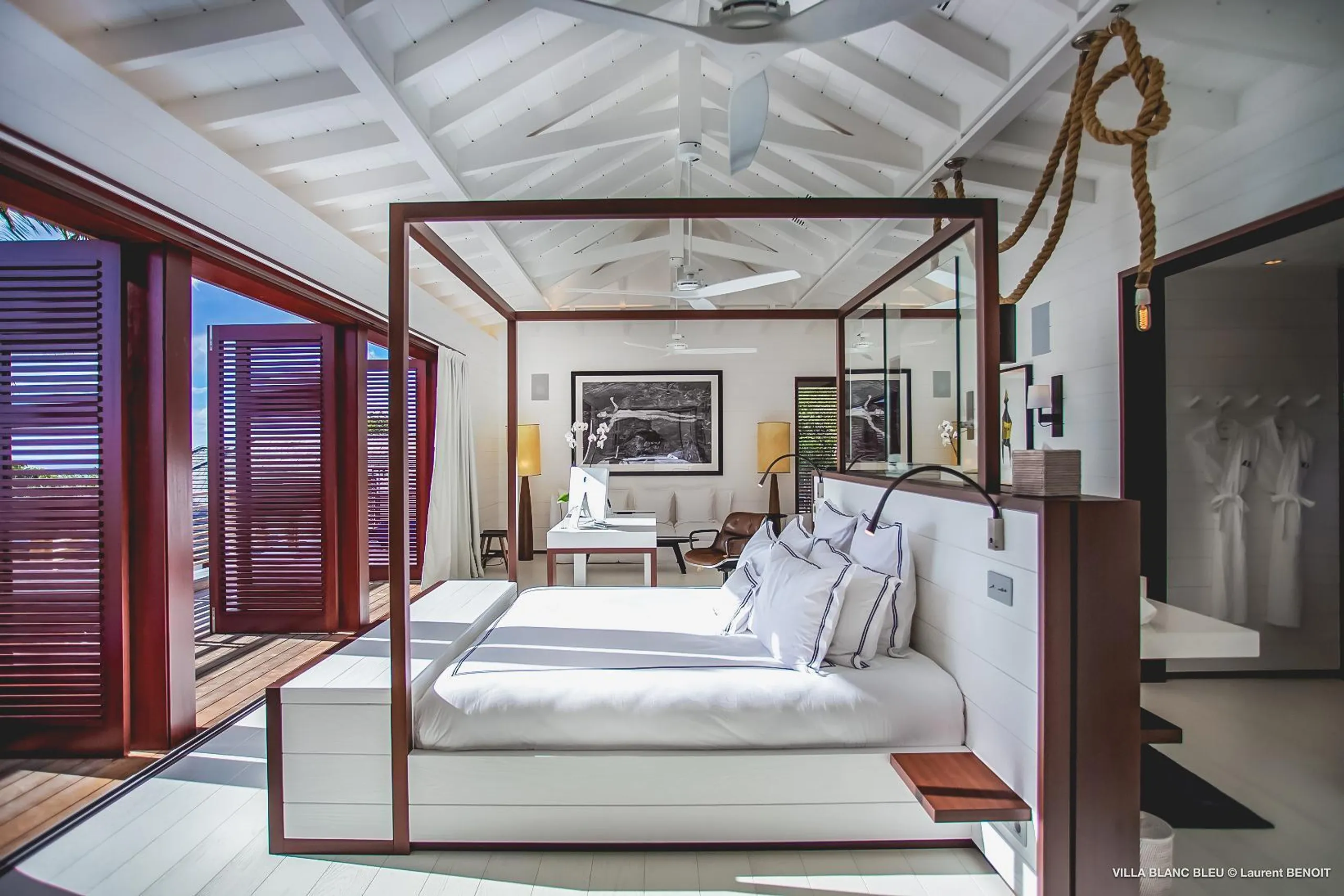 Ornate Paradise Villa with Private Pool and Tennis Court — photograph 7