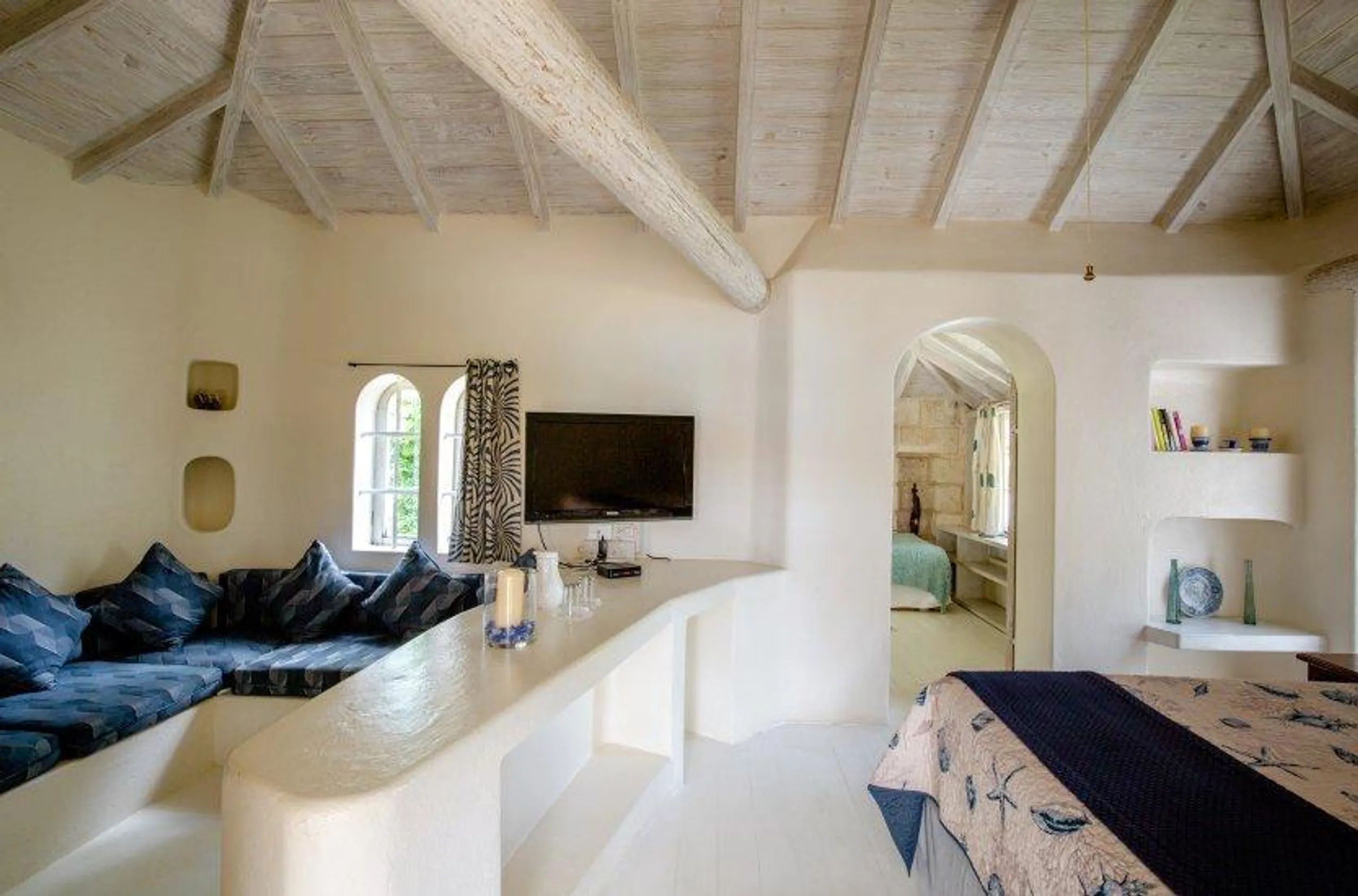 Relaxing Luxury Beachfront Villa with Private Pool and Caribbean Sea Views — photograph 9