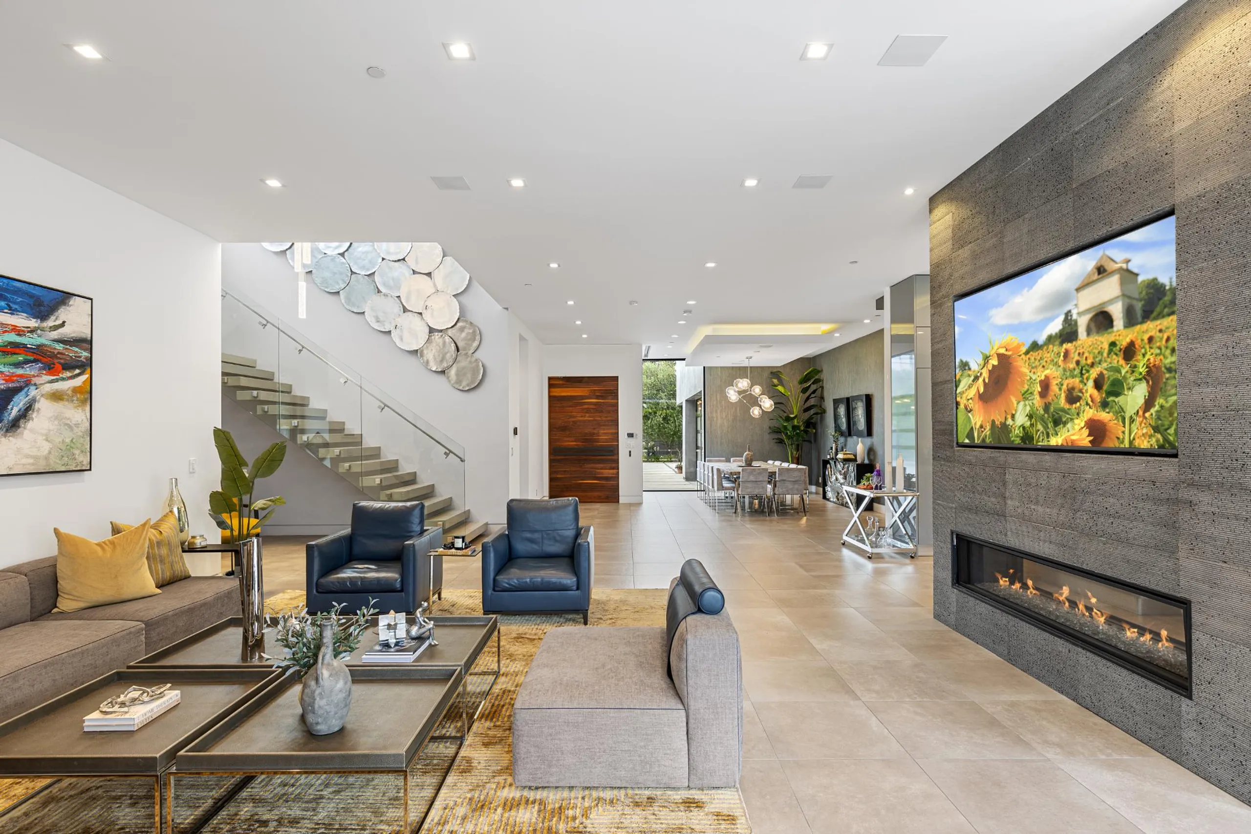 Modern Contemporary Villa with Private Pool and Luxury Lounge — photograph 6