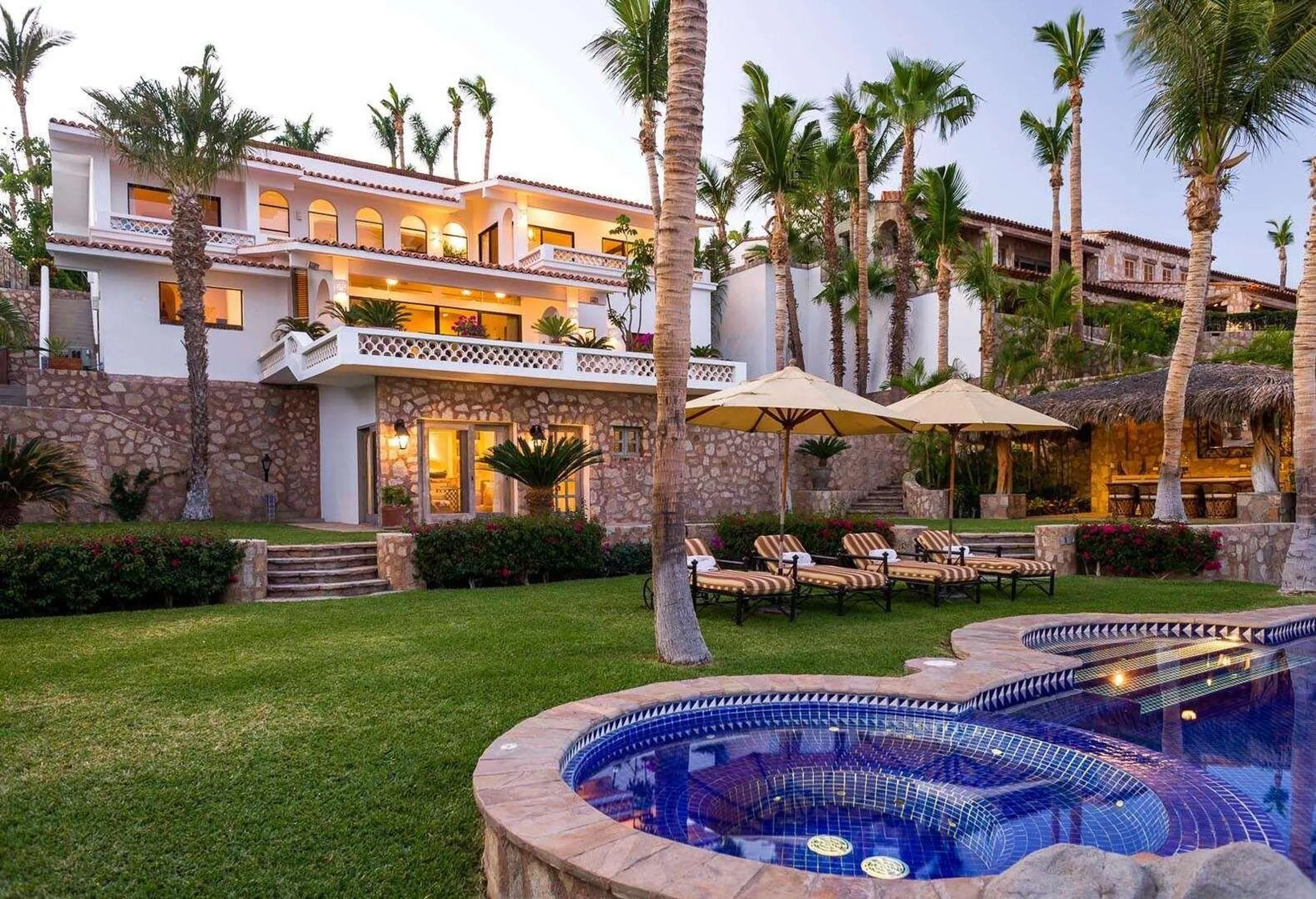 Peaceful Front beach Villa in Palmilla — photograph 9