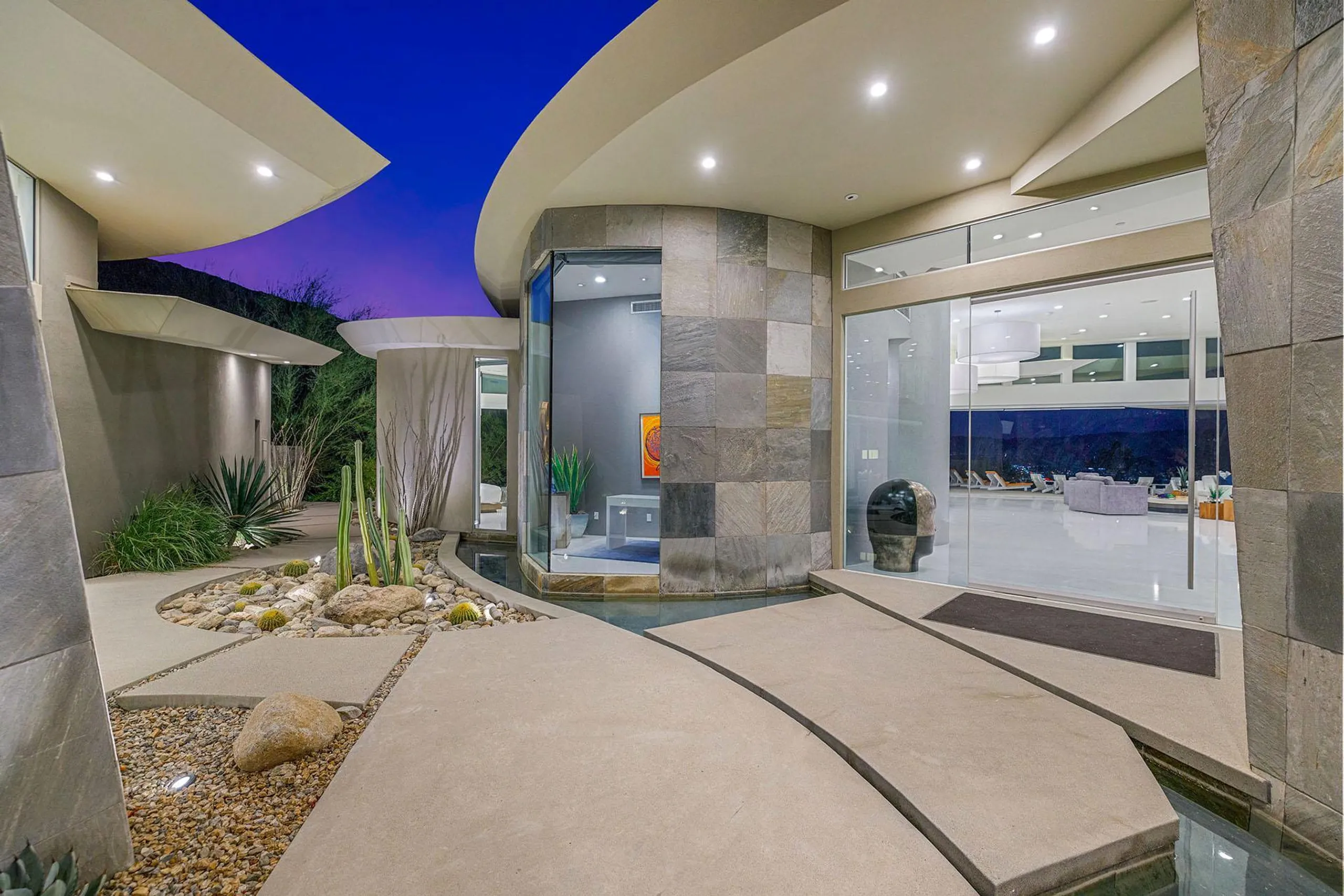Rancho Mirage Architectural Modern Estate with Infinity Pool with Incredible Views — photograph 7