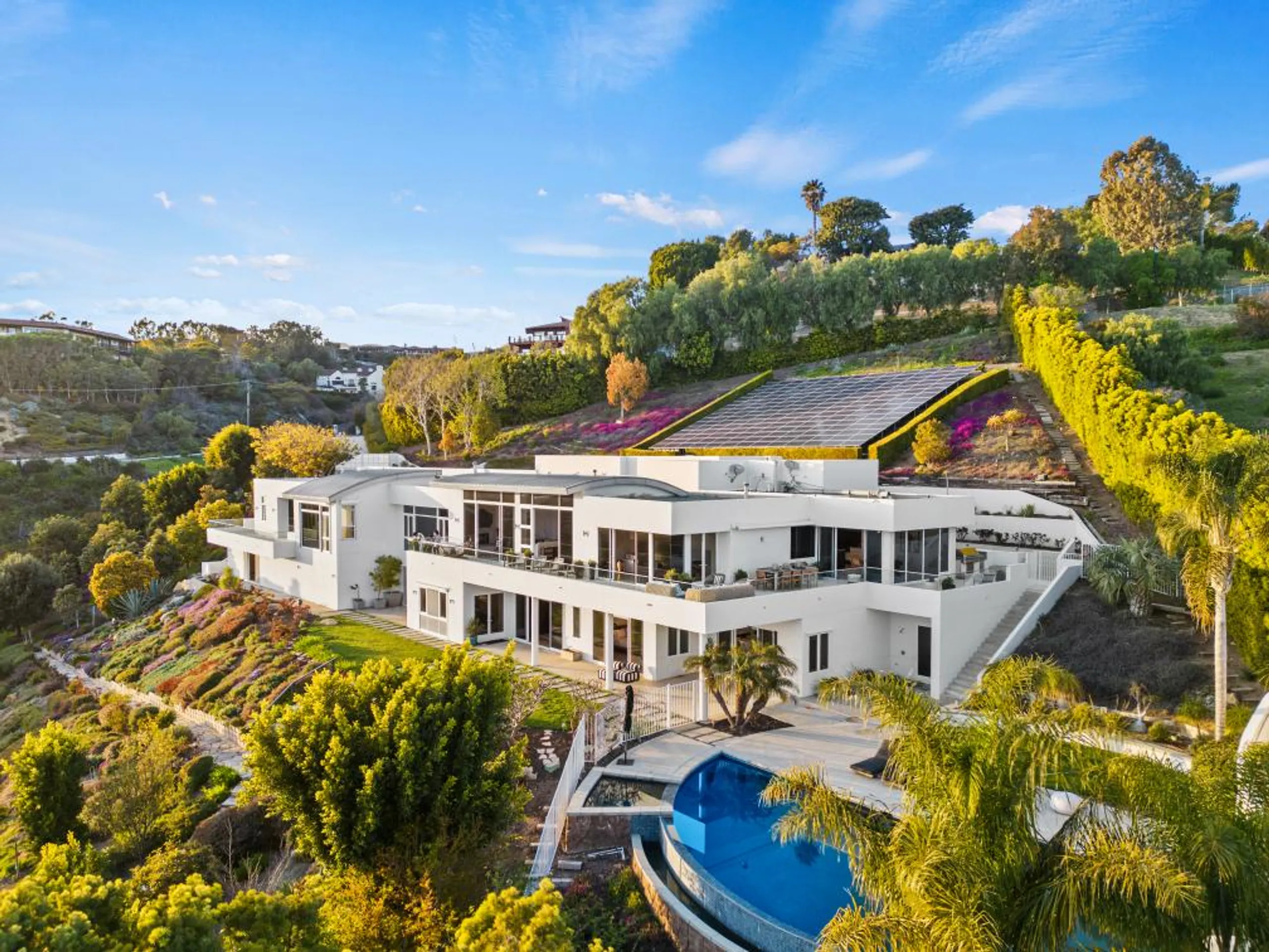 Architectural Malibu Estate with Infinity Pool and Tennis Court, Malibu