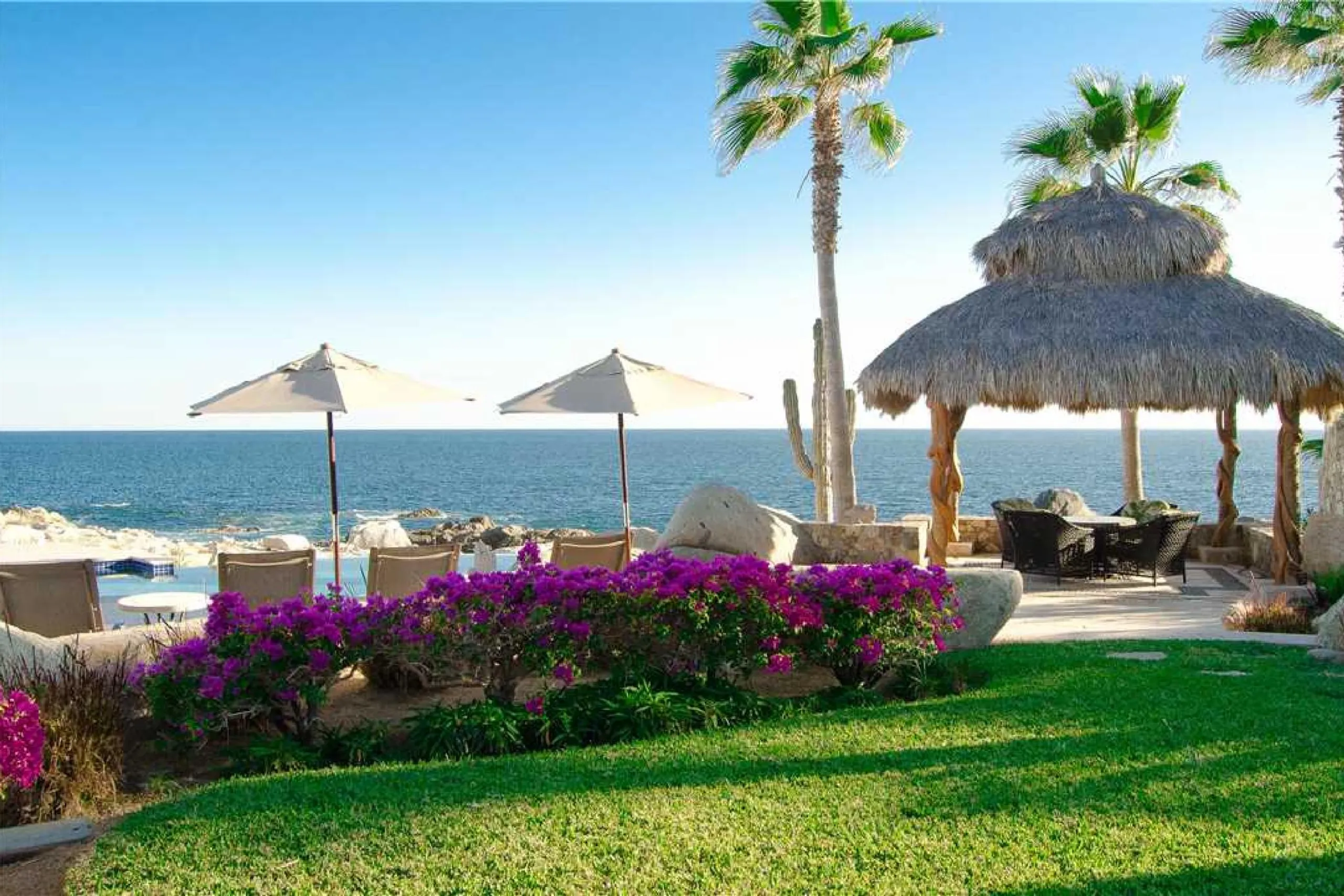 Lavish Waterfront Luxury Retreat in Punta Ballena with Private Pool and Walk to Beach — photograph 10