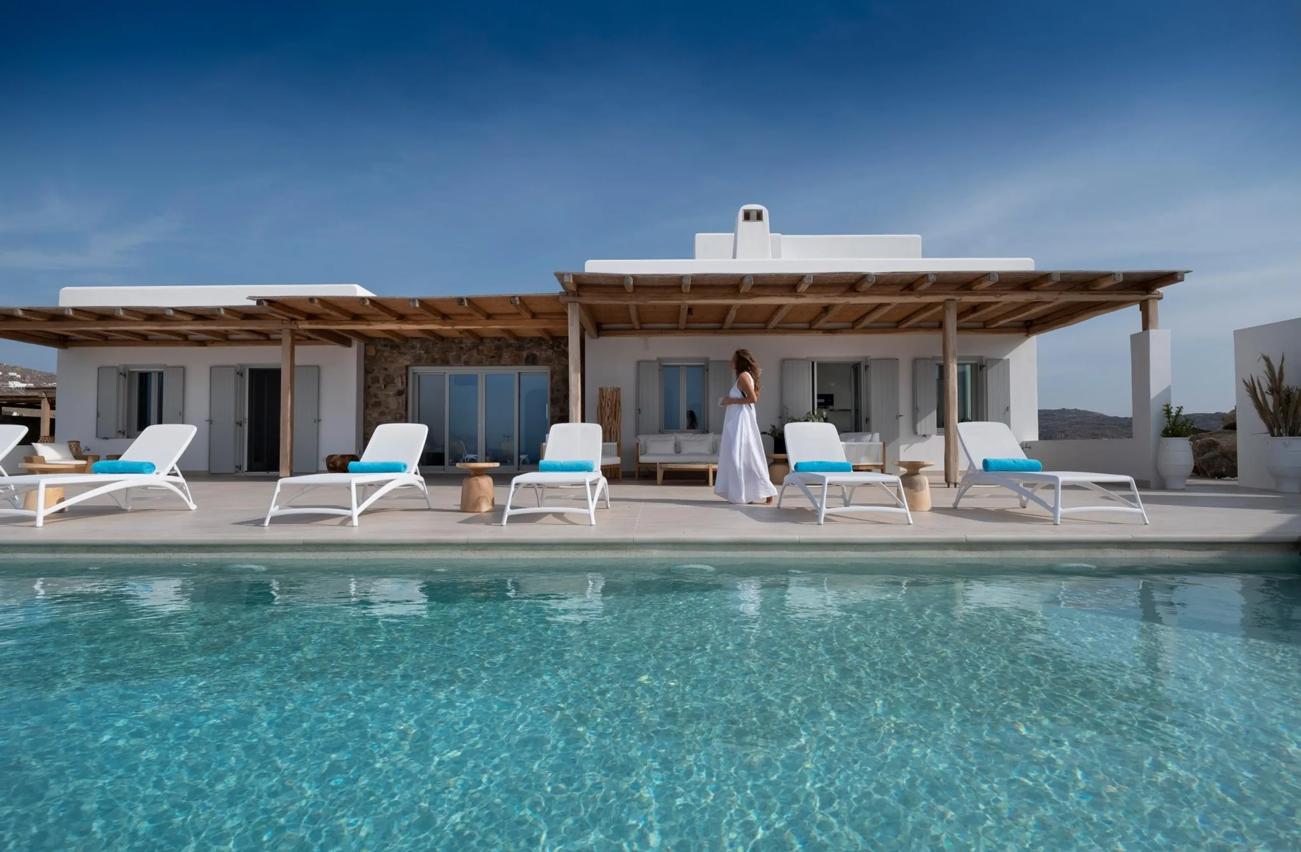 Superb  Mykonos Villa with Private Pool and Jacuzzi — photograph 5