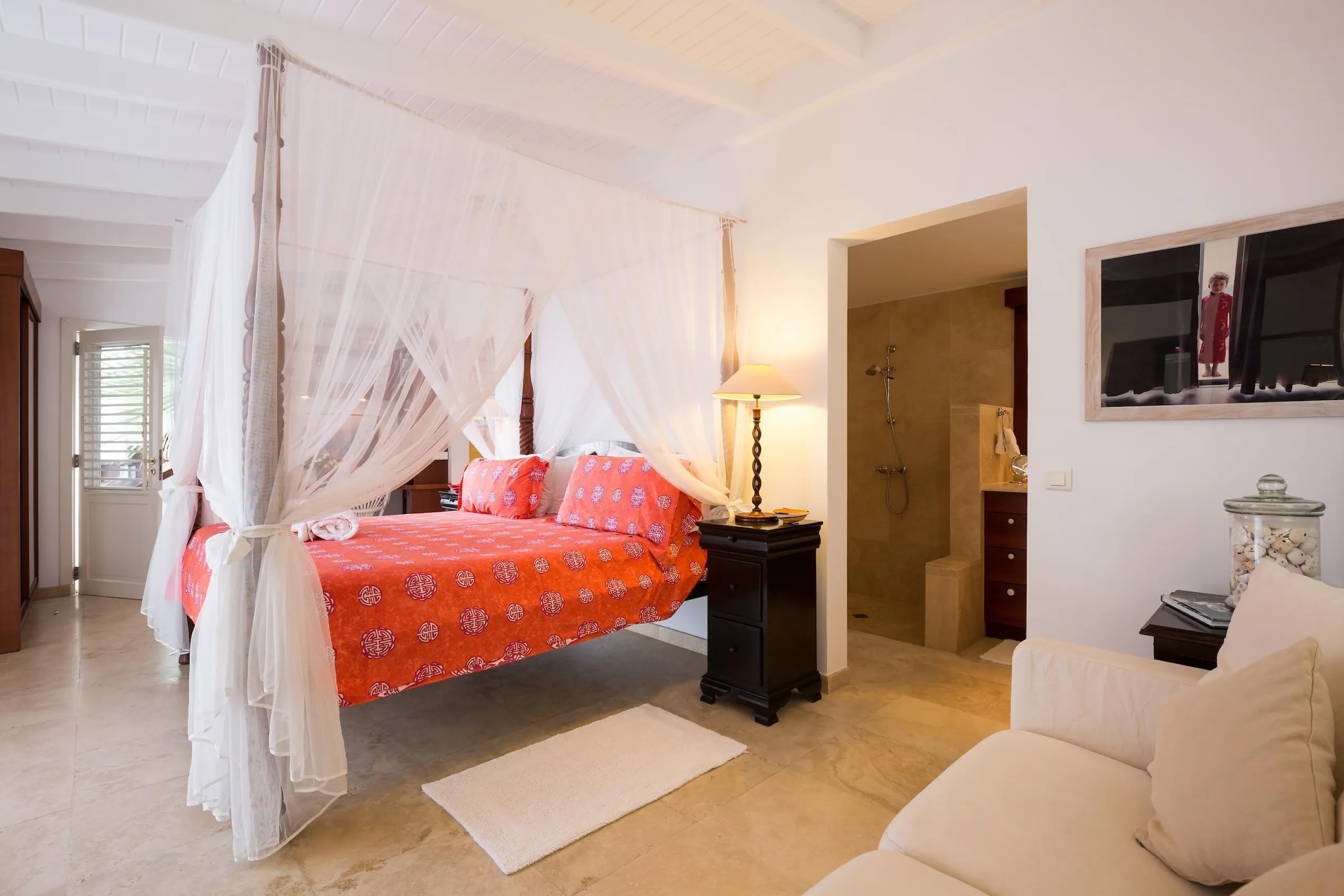 Luxe Haven in Caribbean Paradise with Private Pool and Panoramic Ocean Views — photograph 11