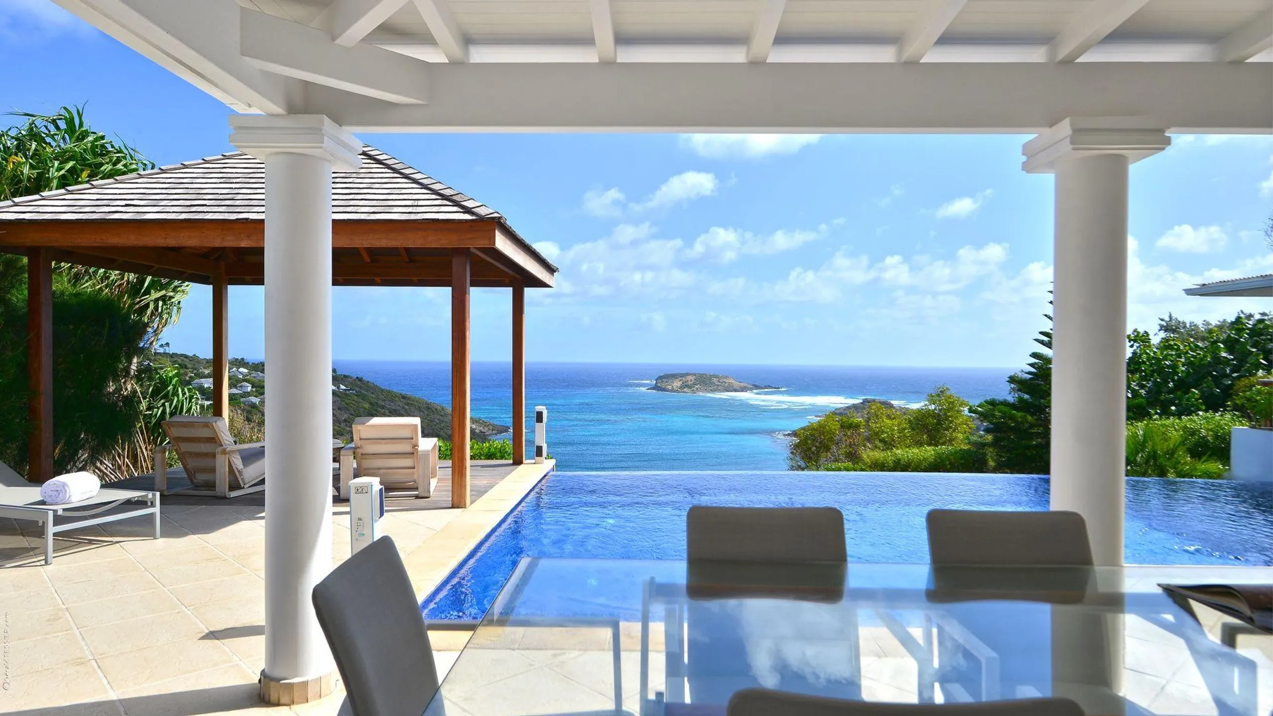 Fantastic Modern Villa With Ocean View And Pool — photograph 2