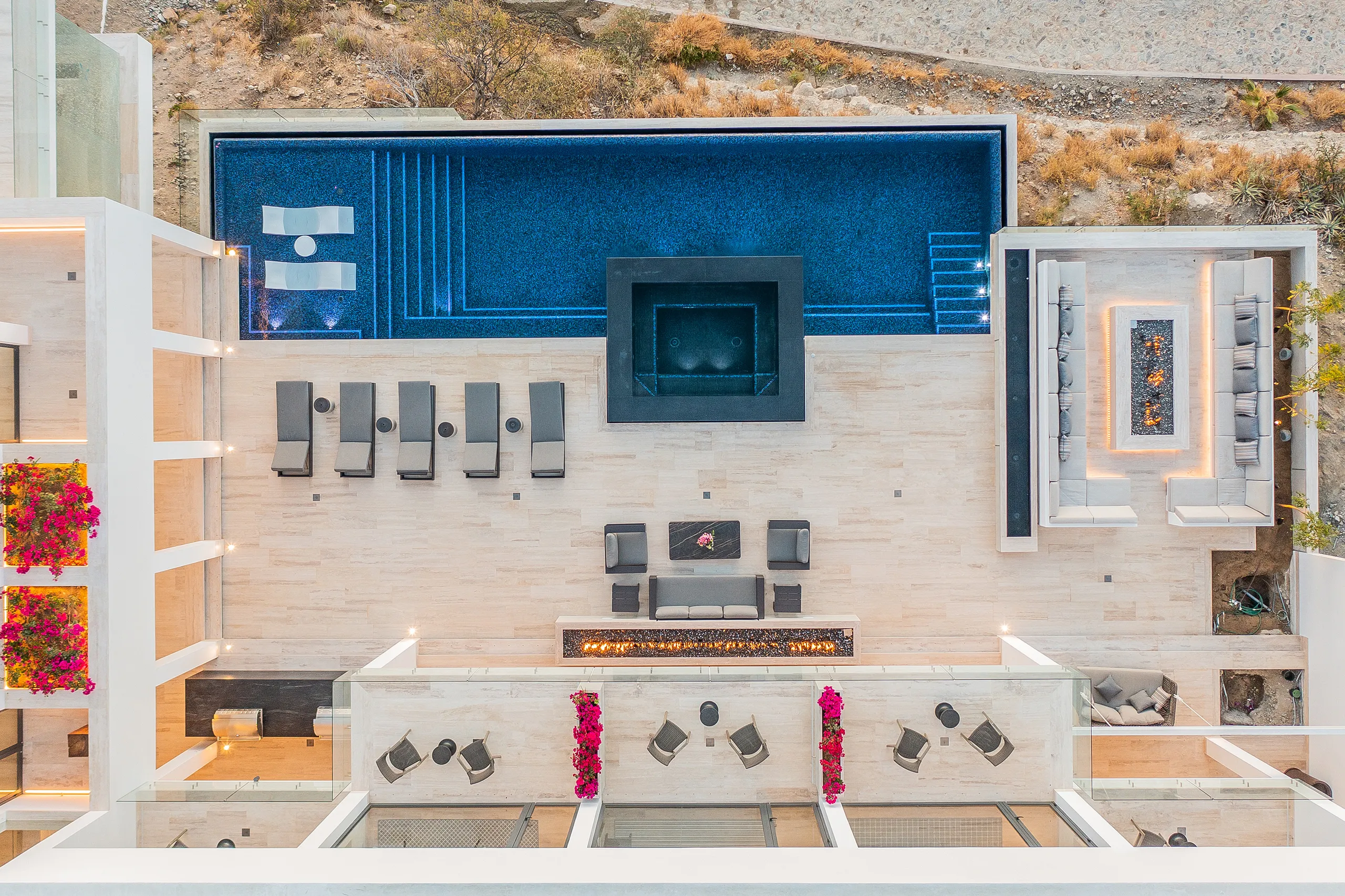 Modern Architectural Estate with Infinity Pool and Spectacular Ocean Views — photograph 6