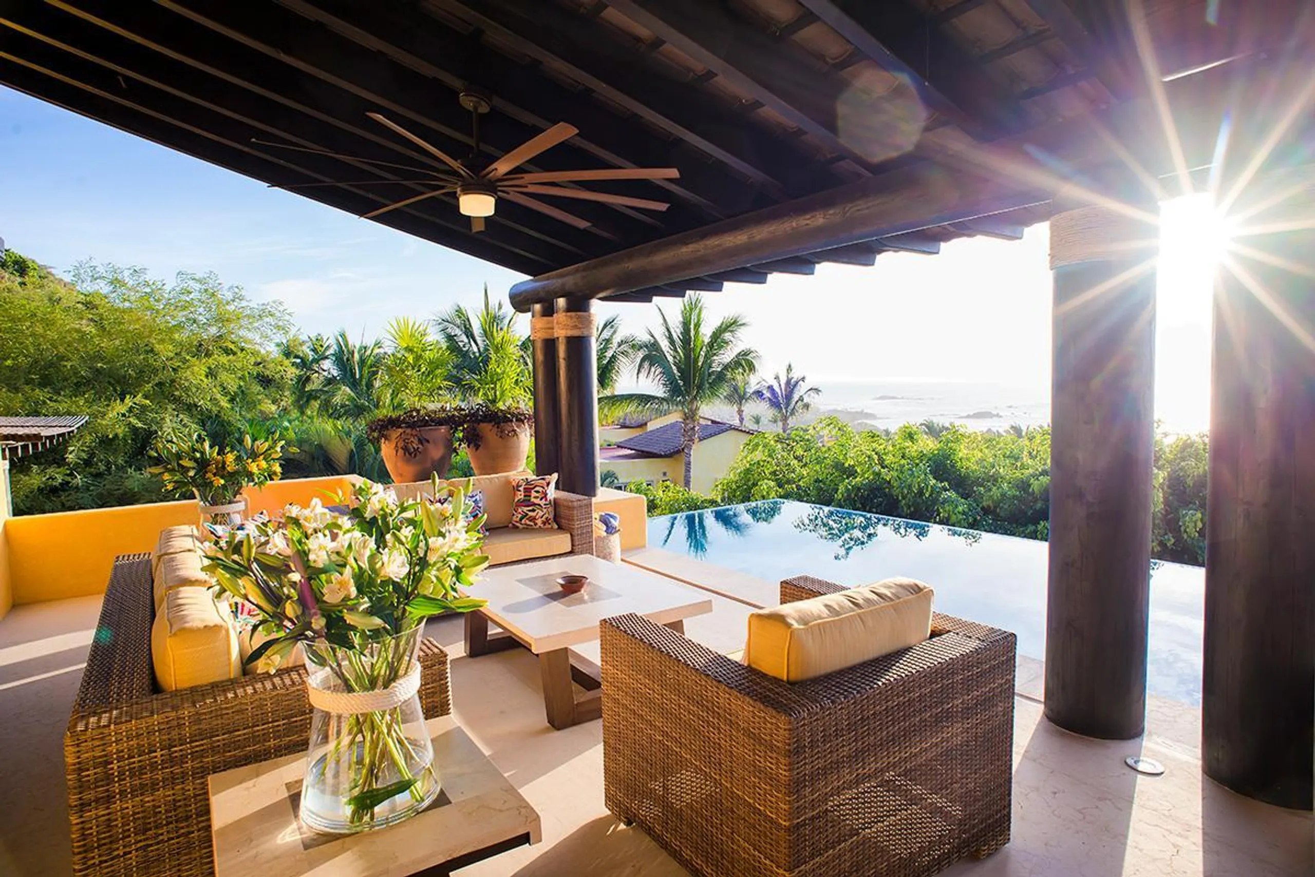 Charming Traditional Punta Mita Luxury Villa with Infinity Pool and Ocean Views — photograph 8
