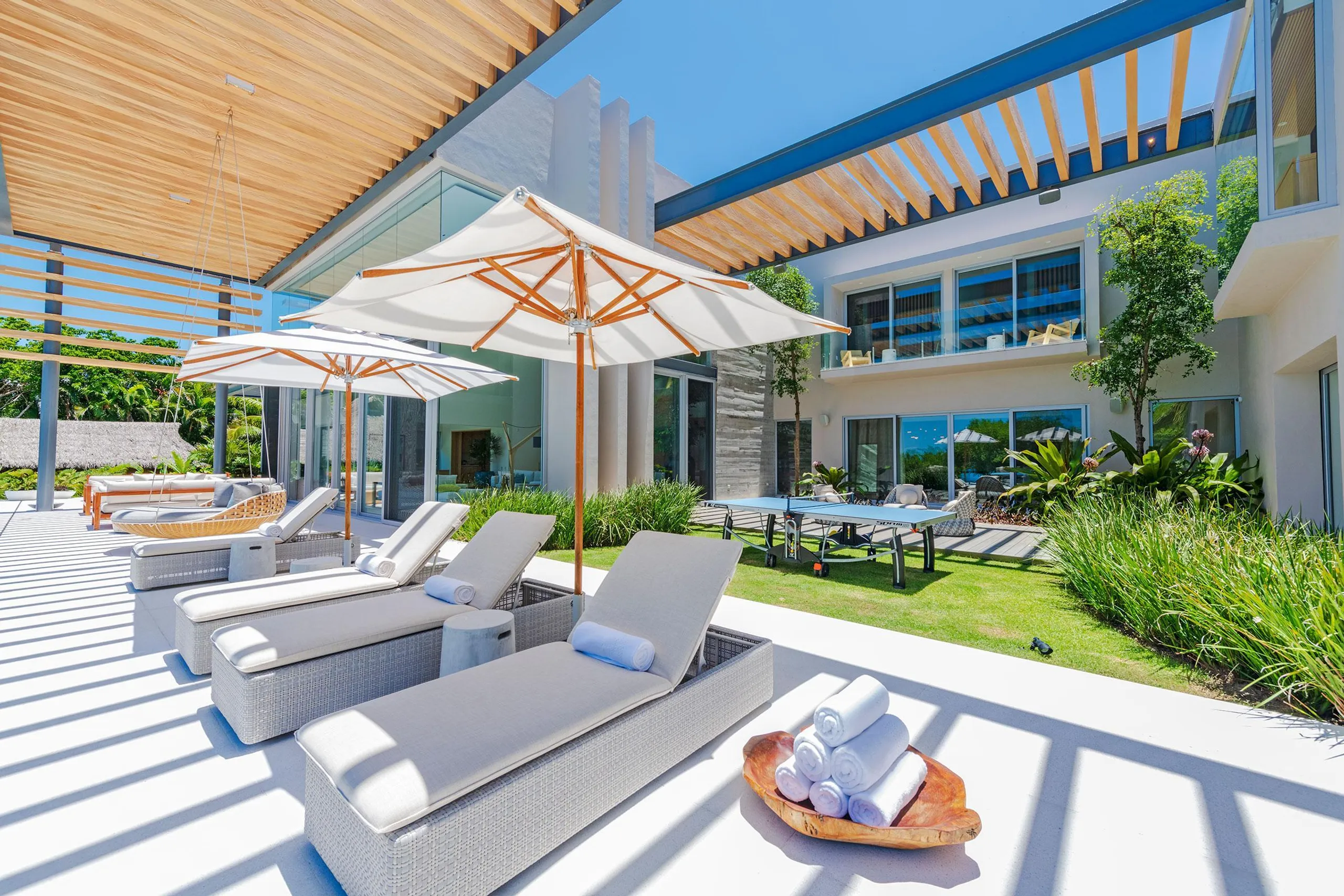 Architectural Punta Mita Estate with Large Infinity Pool and Ocean Views — photograph 6
