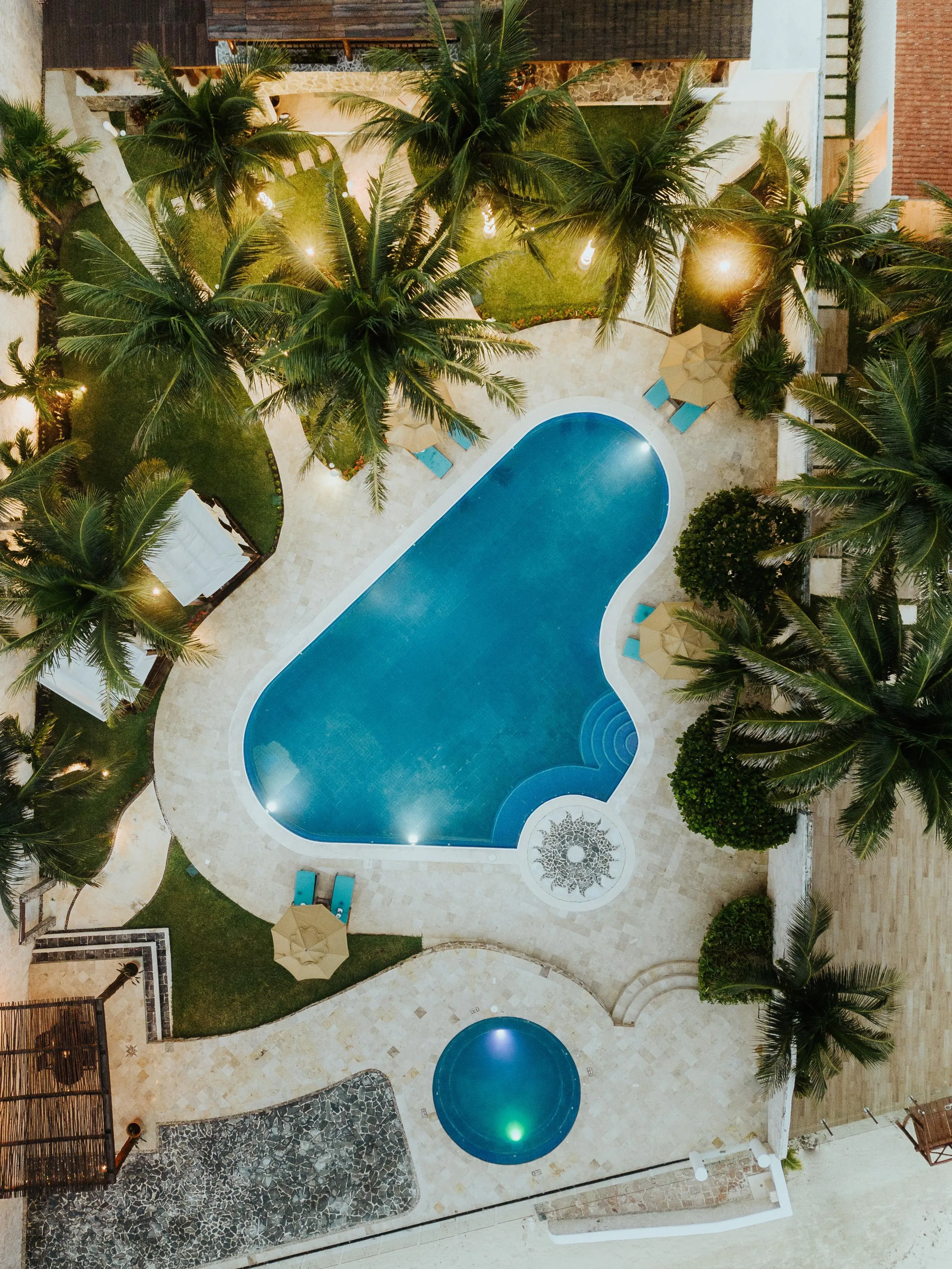 Puerto Morelos Luxury Beachfront Estate with Pool, Hot Tub and Ocean Views — photograph 12
