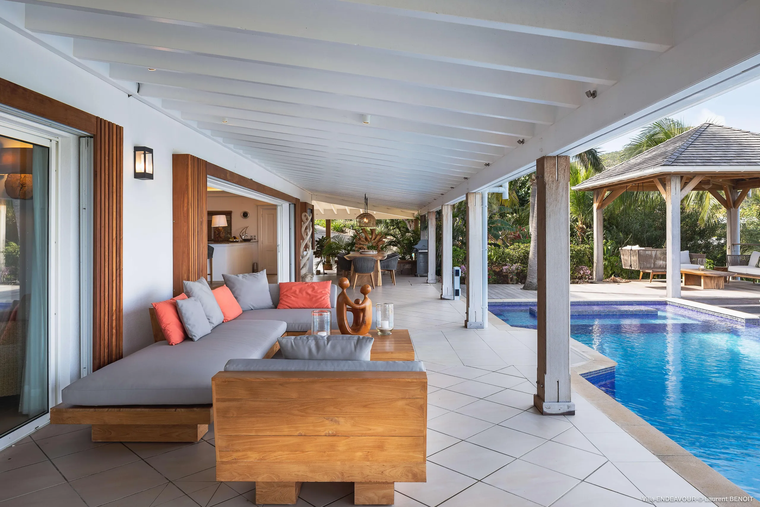 Secluded Exquisite Villa with Private Pool and Mesmerizing Ocean Views — photograph 8